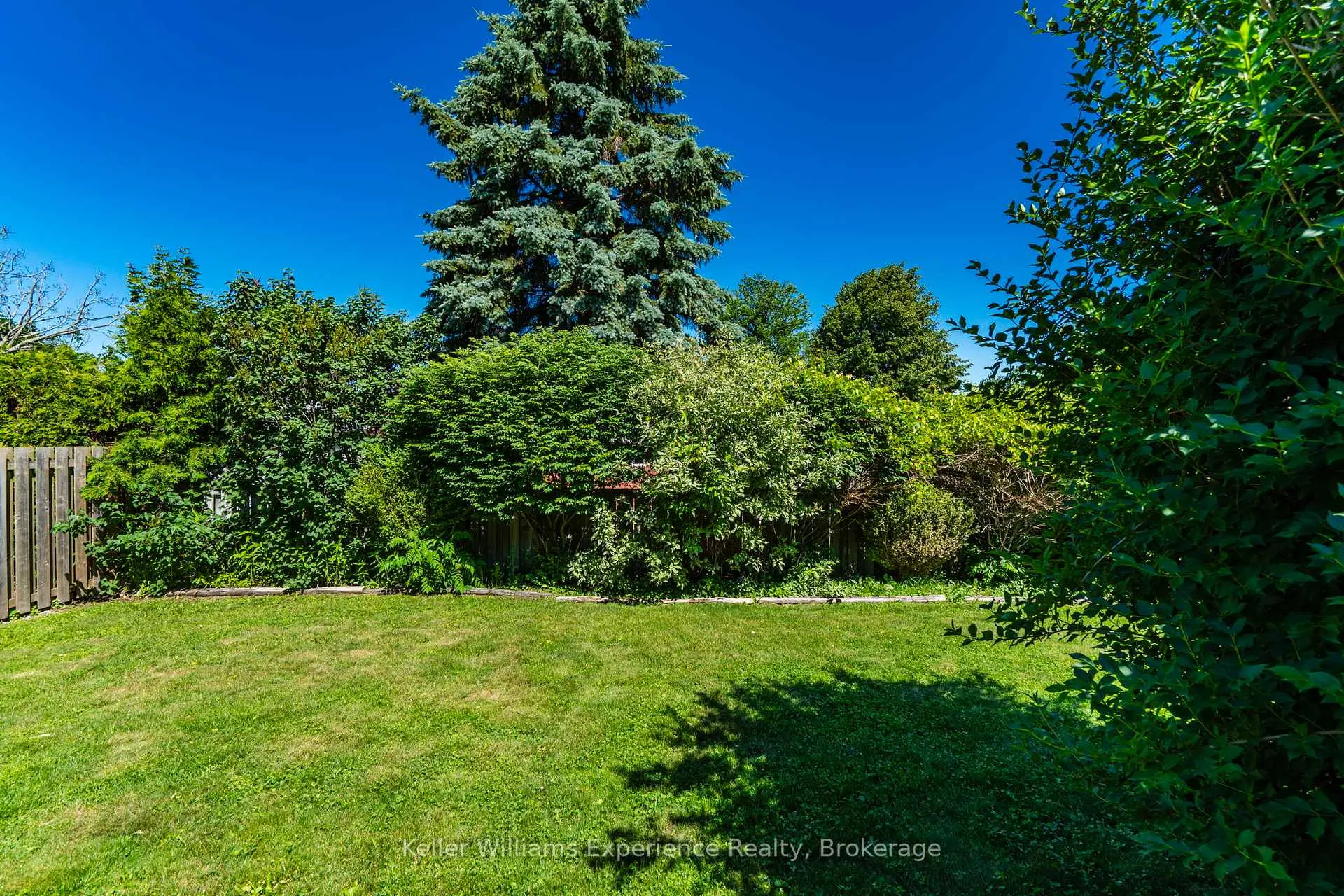 Photo 38 of 922 Playfair Road, Midland — HOMEH