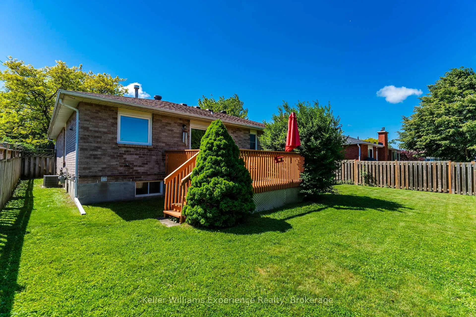 Photo 39 of 922 Playfair Road, Midland — HOMEH