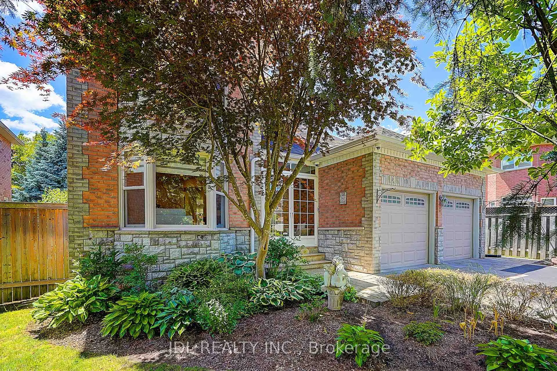 Photo 3 of 148 Manhattan Drive, Markham, Markville — HOMEH