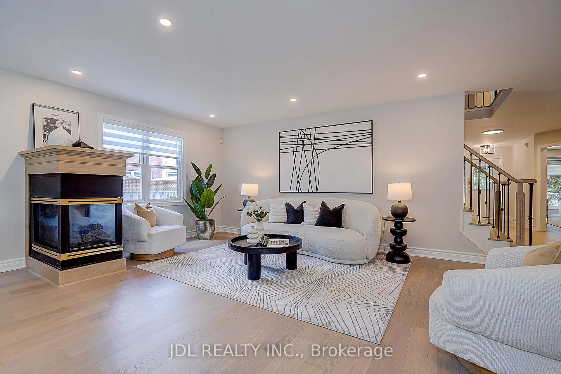 Photo 13 of 148 Manhattan Drive, Markham, Markville — HOMEH