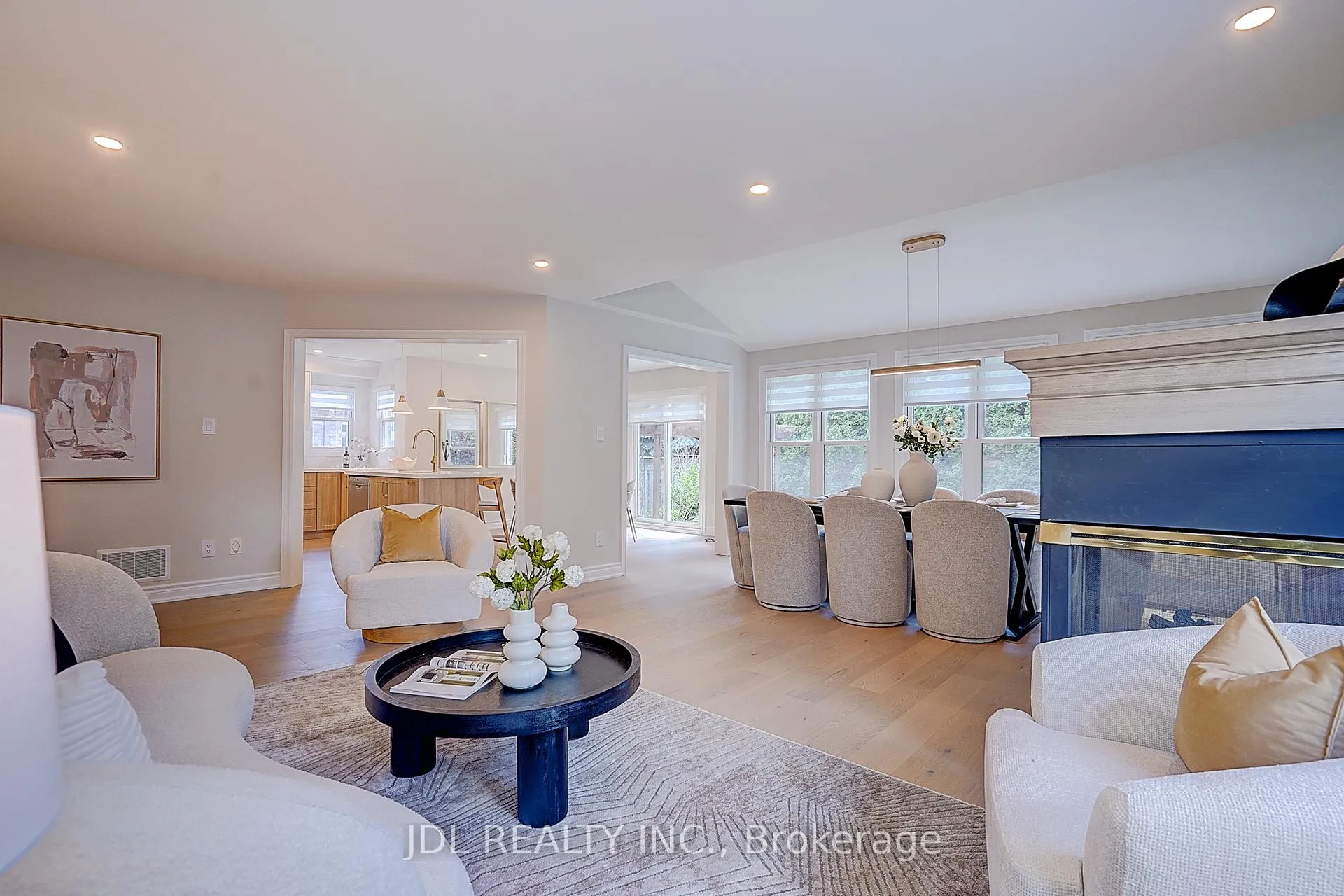 Photo 14 of 148 Manhattan Drive, Markham, Markville — HOMEH
