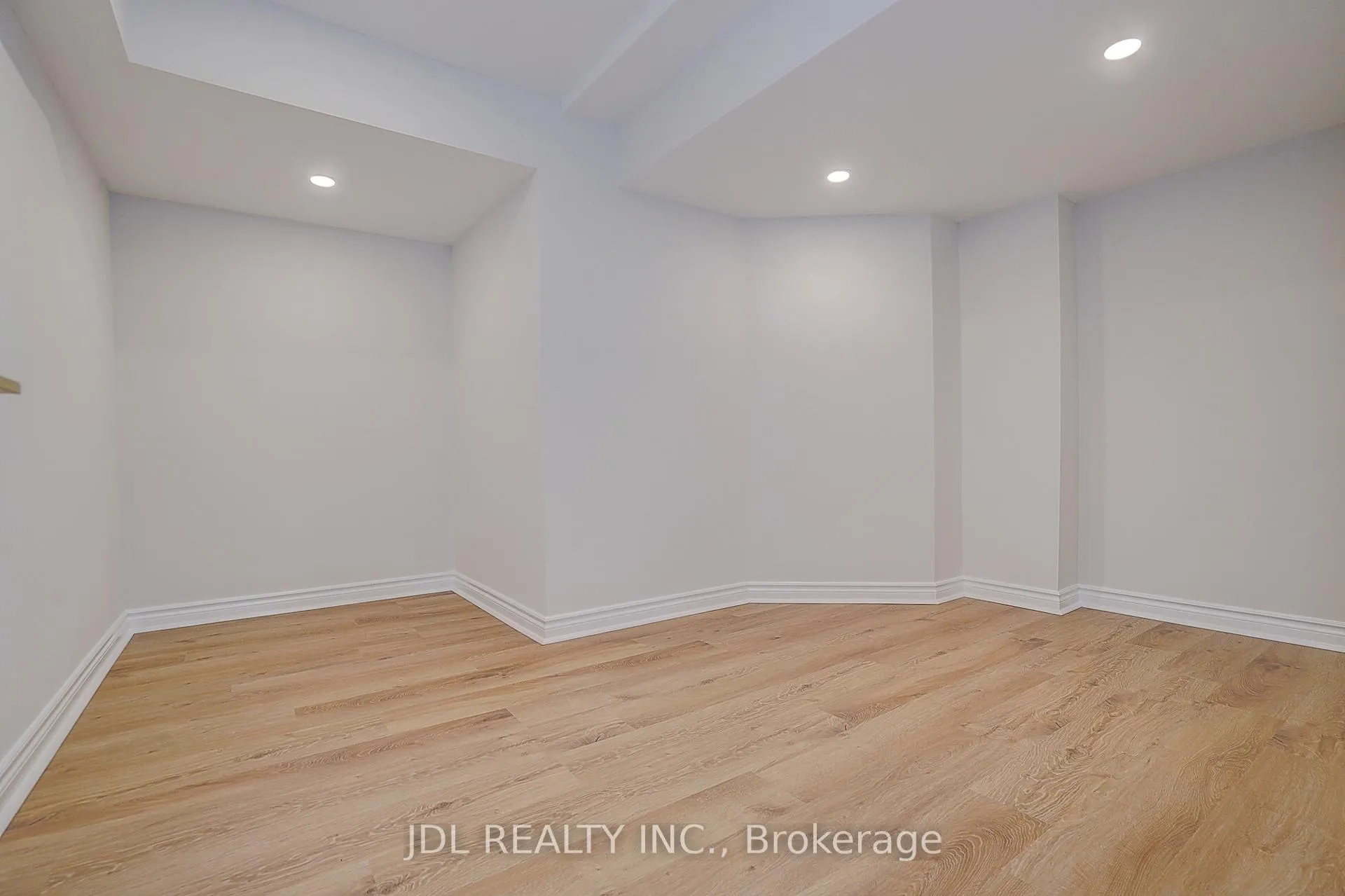 Photo 40 of 148 Manhattan Drive, Markham, Markville — HOMEH