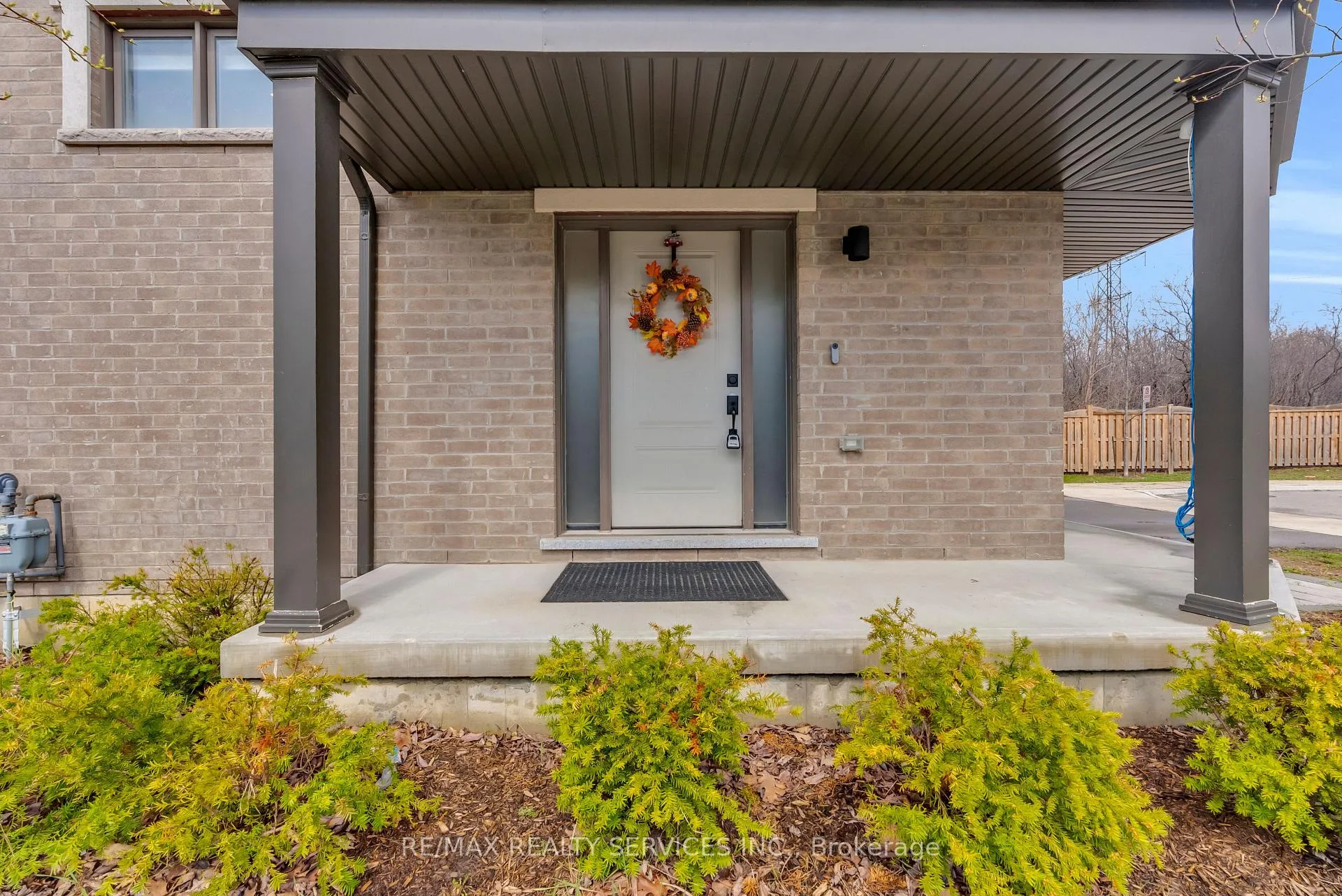 Photo 2 of 1801 Mitoff Place, Mississauga, Rathwood — HOMEH