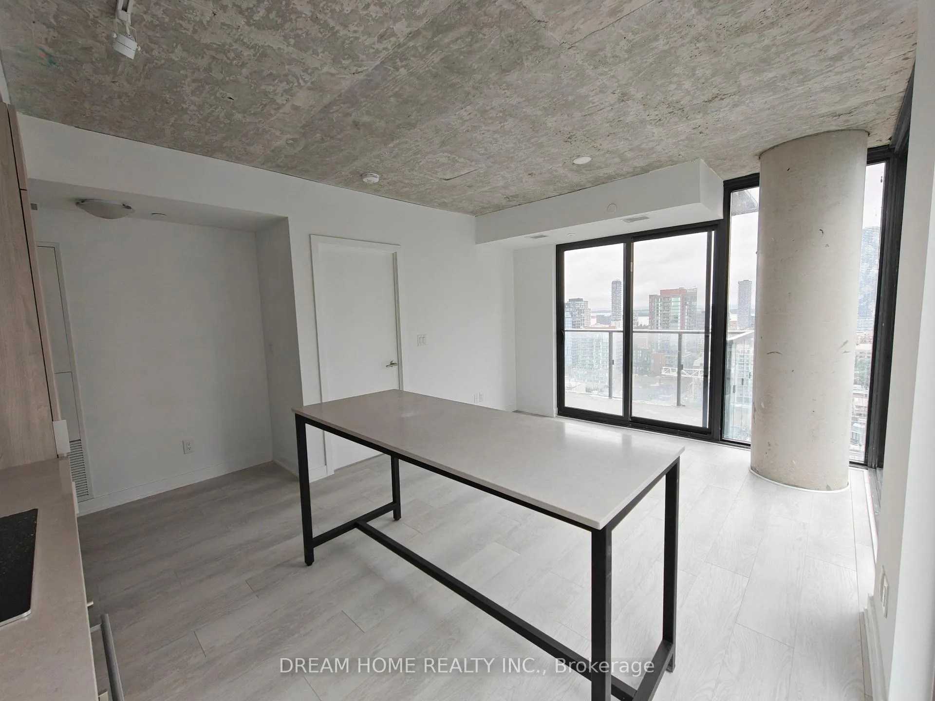 Photo 4 of Unit 2302, 47 Mutual Street, Toronto, Church-Yonge Corridor — HOMEH