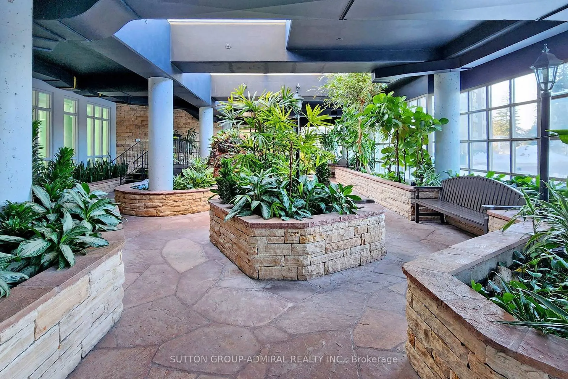 Photo 9 of Unit 1510, 11 Townsgate Drive, Vaughan, Crestwood-Springfarm-Yorkhill — HOMEH