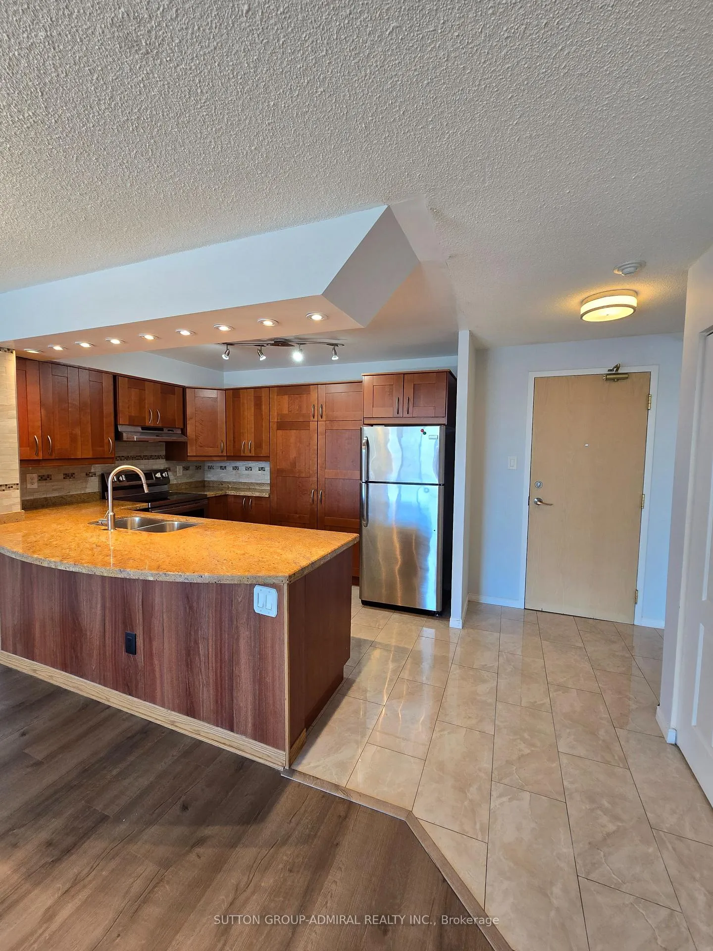 Photo 12 of Unit 1510, 11 Townsgate Drive, Vaughan, Crestwood-Springfarm-Yorkhill — HOMEH