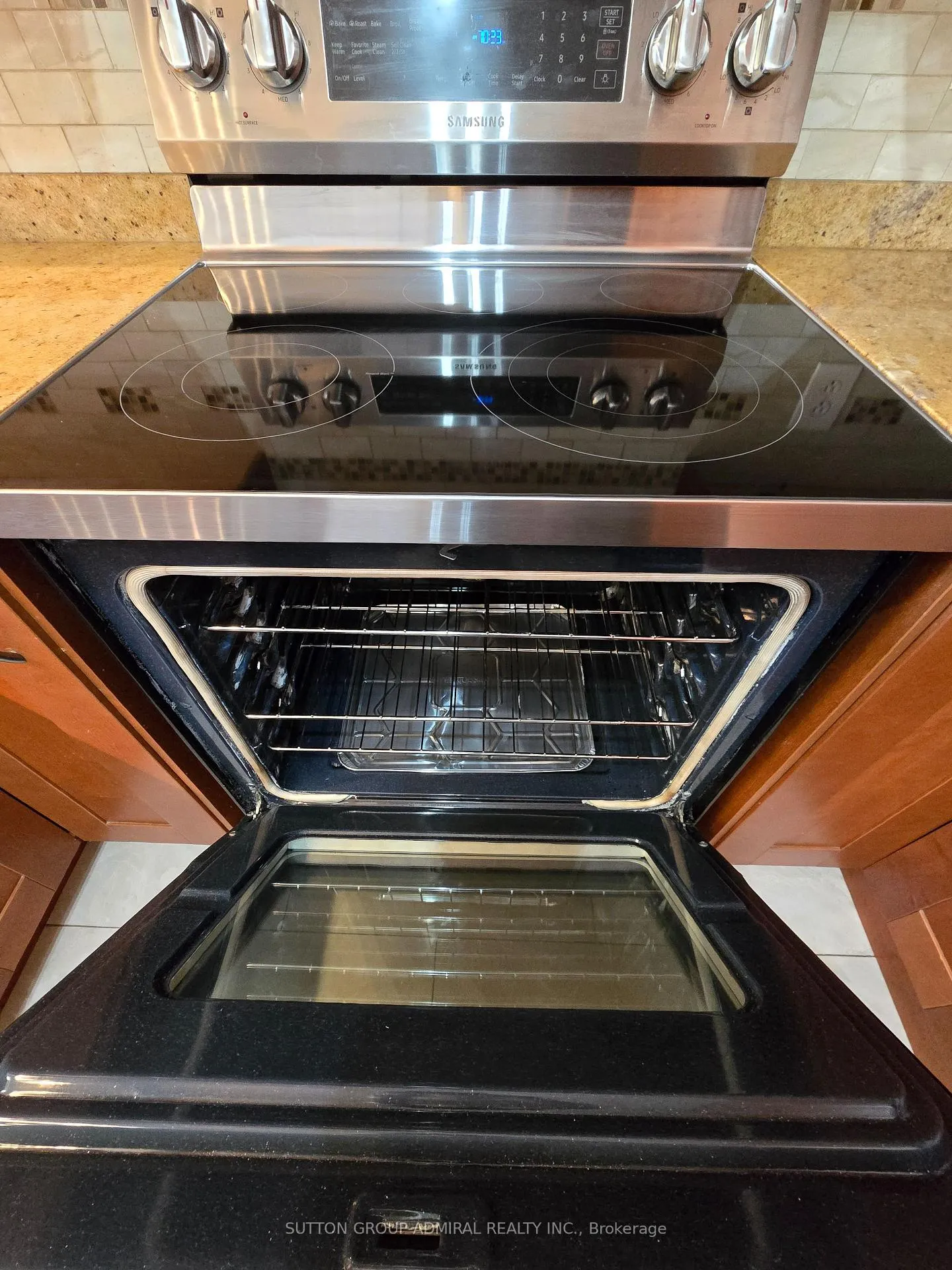 Photo 18 of Unit 1510, 11 Townsgate Drive, Vaughan, Crestwood-Springfarm-Yorkhill — HOMEH