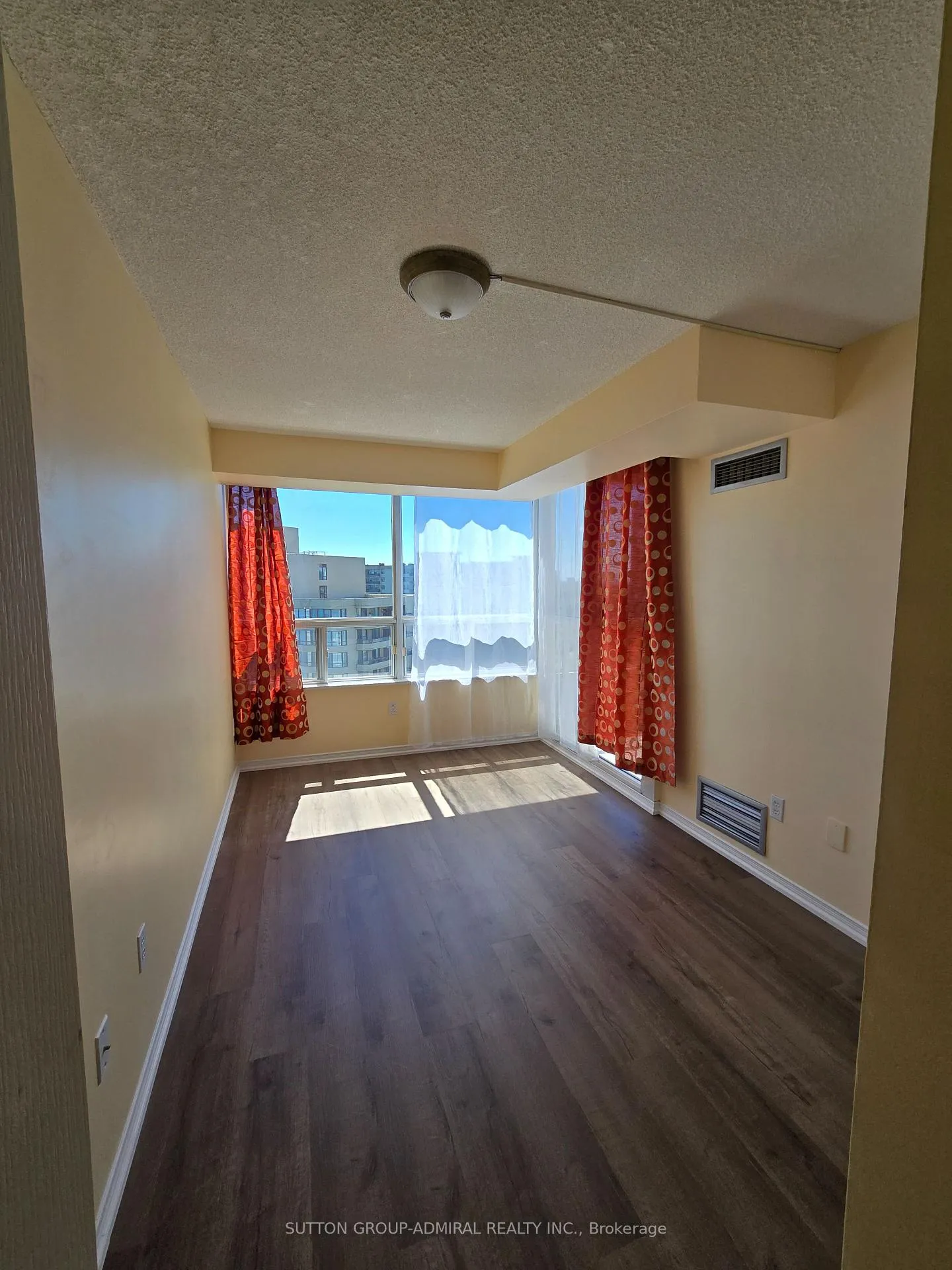 Photo 30 of Unit 1510, 11 Townsgate Drive, Vaughan, Crestwood-Springfarm-Yorkhill — HOMEH