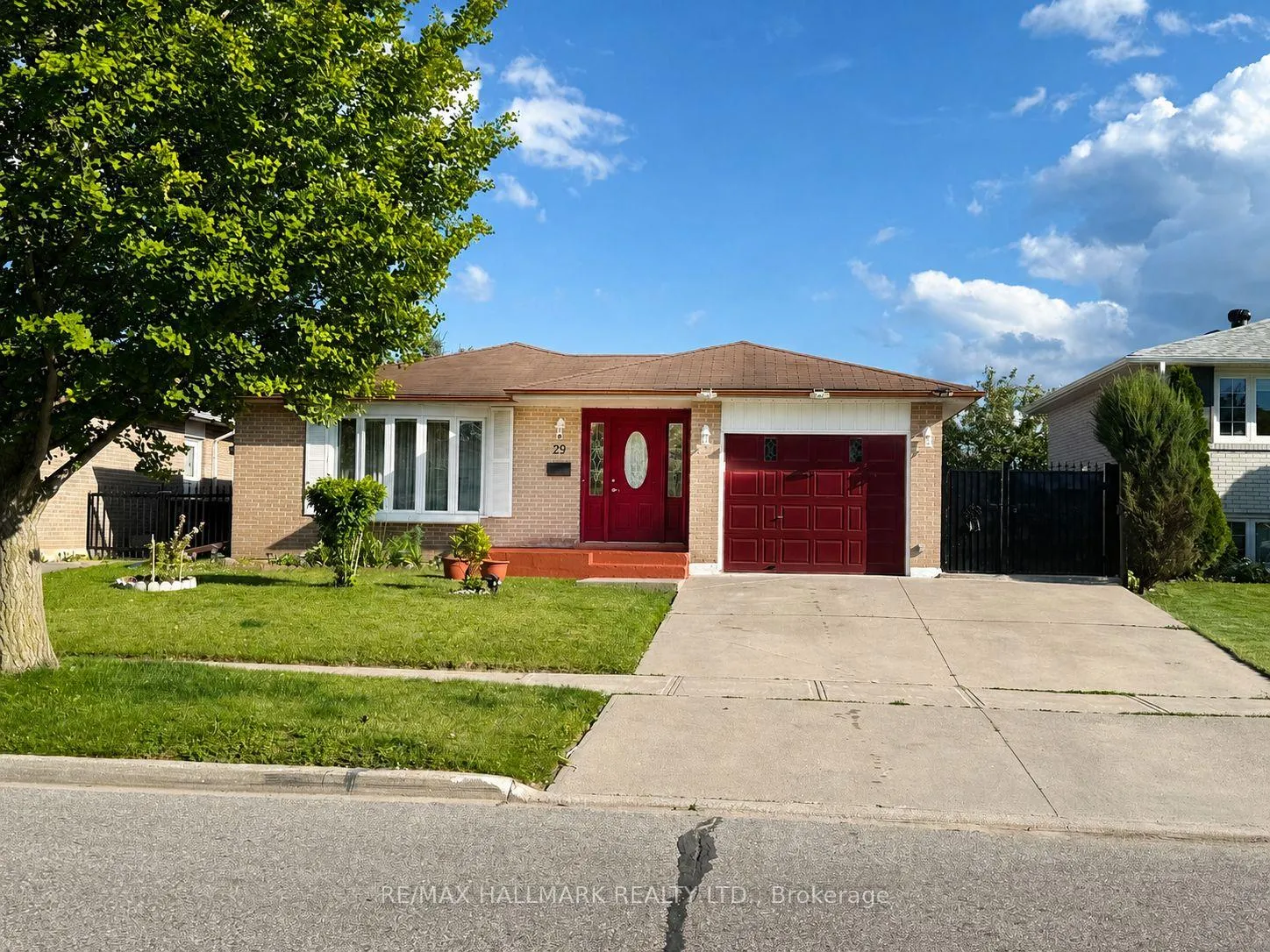 Photo 1 of 29 Charles Tupper Drive, Scarborough, Centennial Scarborough — HOMEH