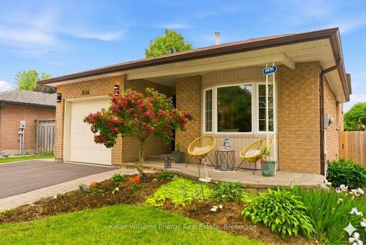 Front of 904 Southgate Drive