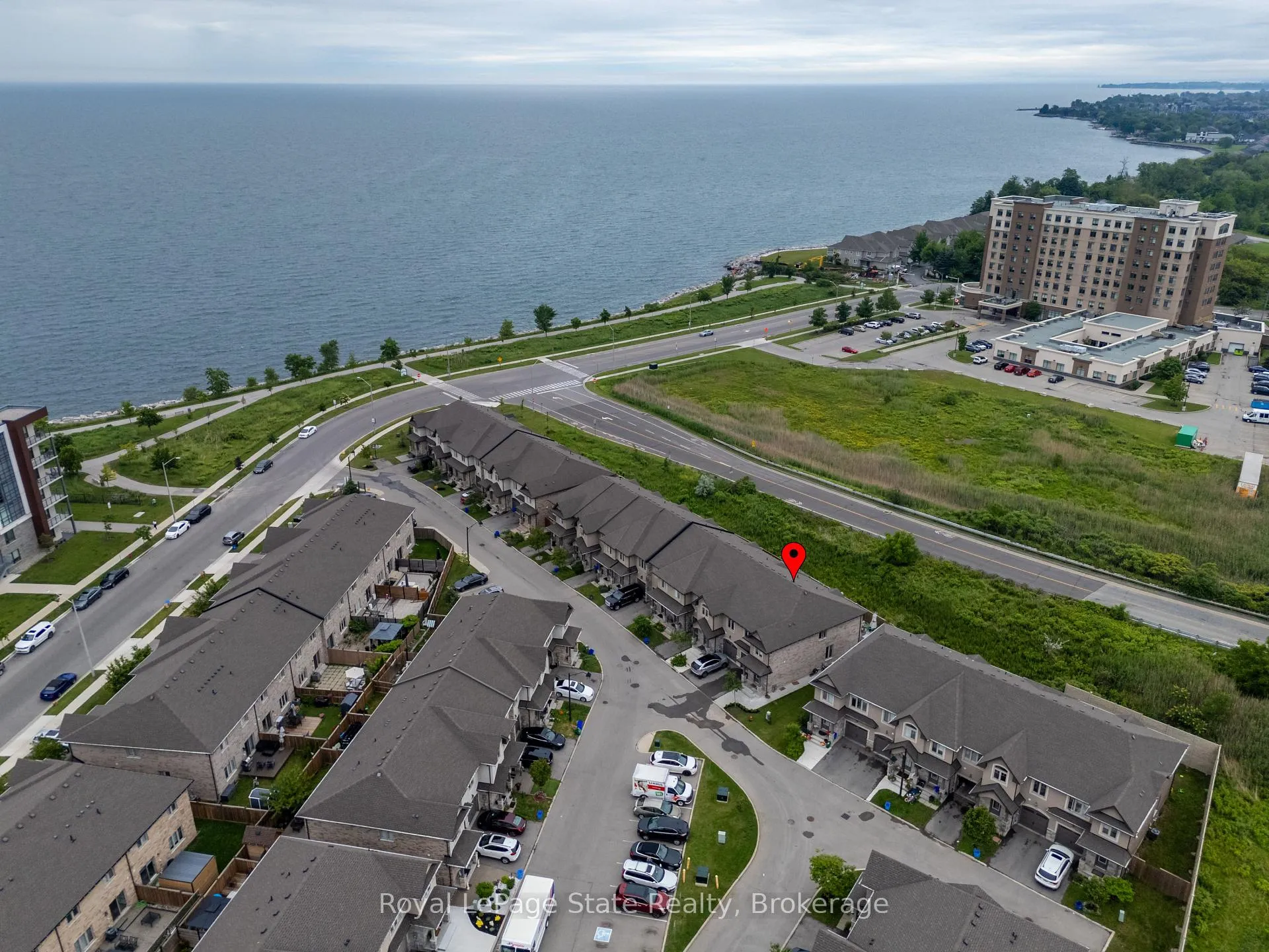 Photo 4 of Unit 27, 98 Shoreview Place, Hamilton, Lakeshore — HOMEH