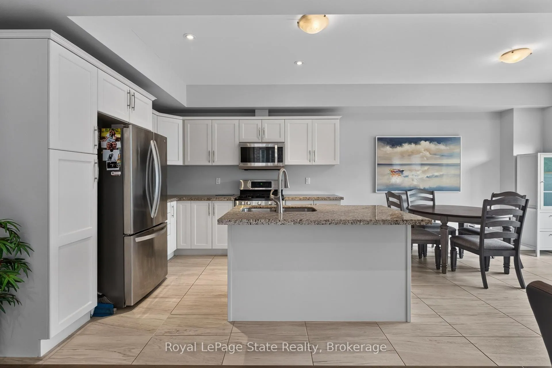 Photo 7 of Unit 27, 98 Shoreview Place, Hamilton, Lakeshore — HOMEH