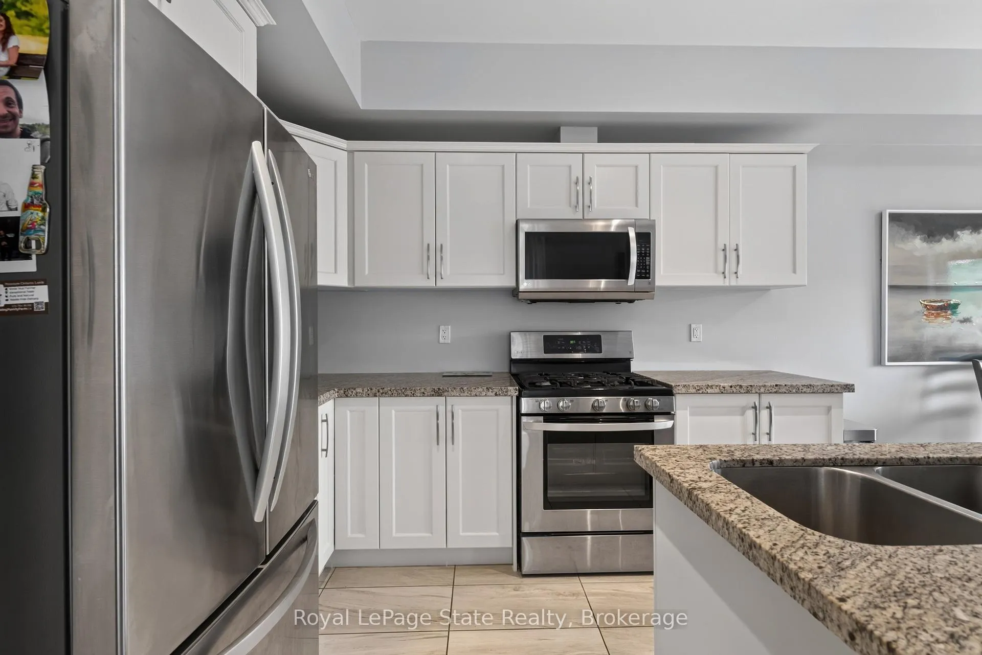 Photo 11 of Unit 27, 98 Shoreview Place, Hamilton, Lakeshore — HOMEH