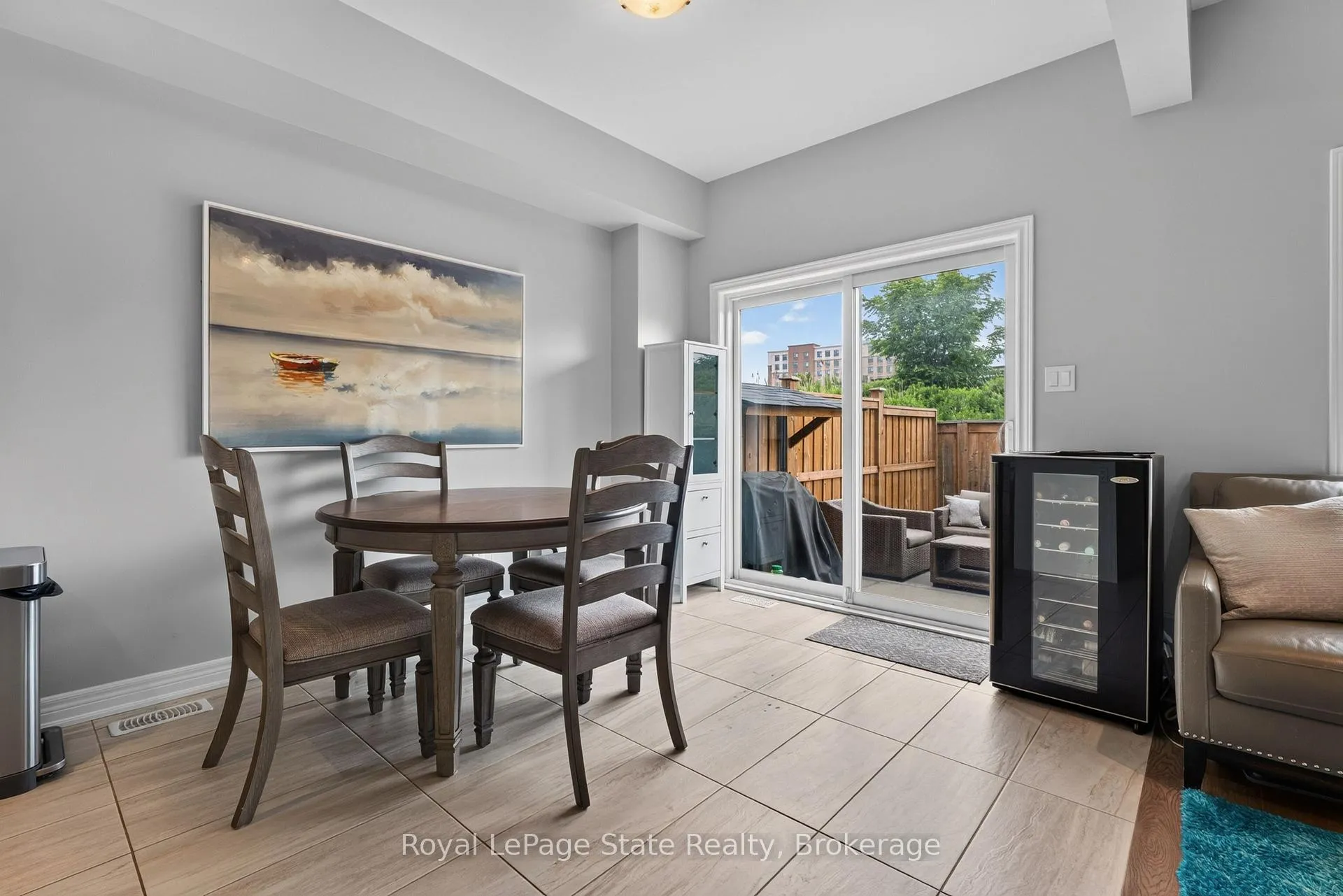 Photo 14 of Unit 27, 98 Shoreview Place, Hamilton, Lakeshore — HOMEH