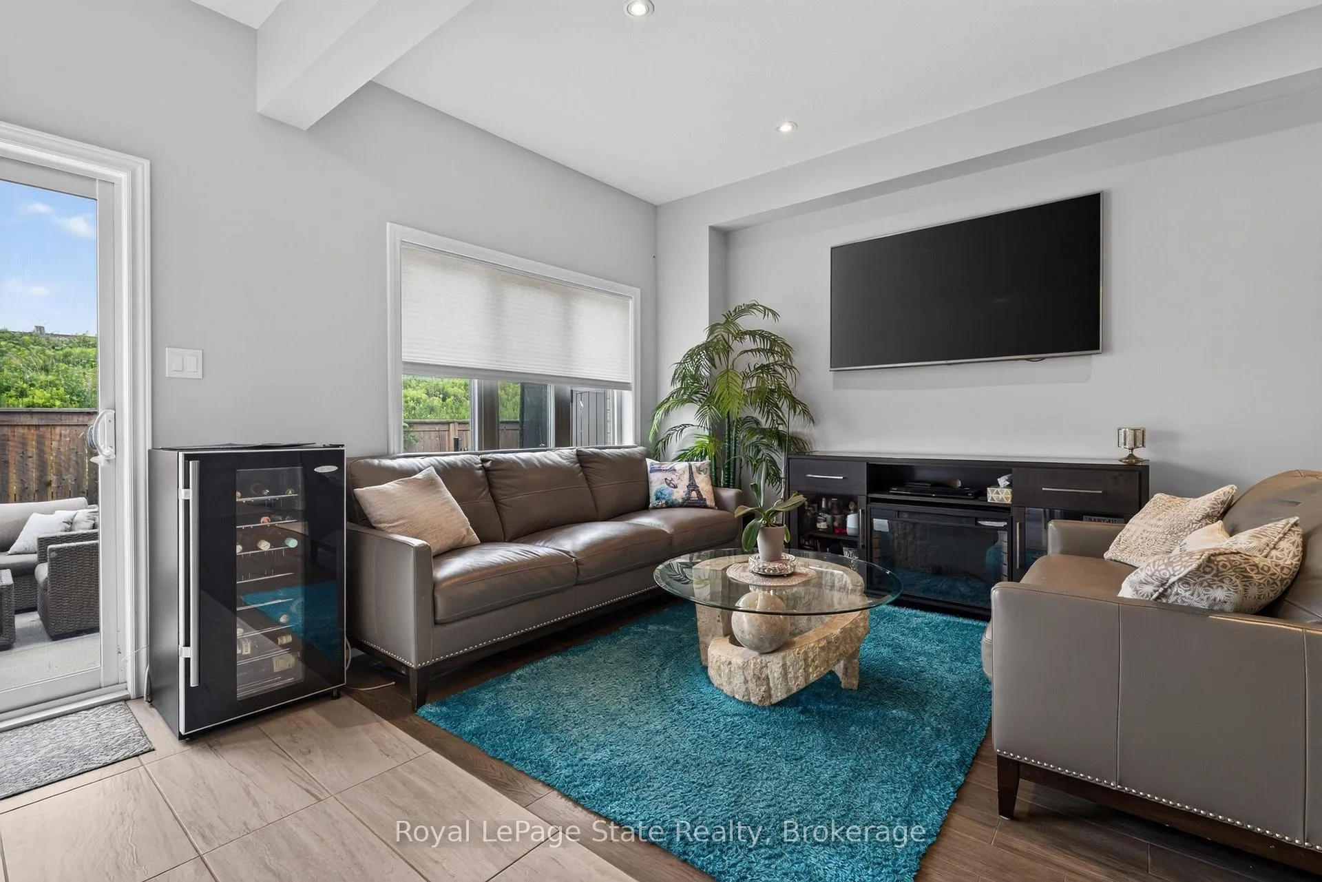 Photo 17 of Unit 27, 98 Shoreview Place, Hamilton, Lakeshore — HOMEH