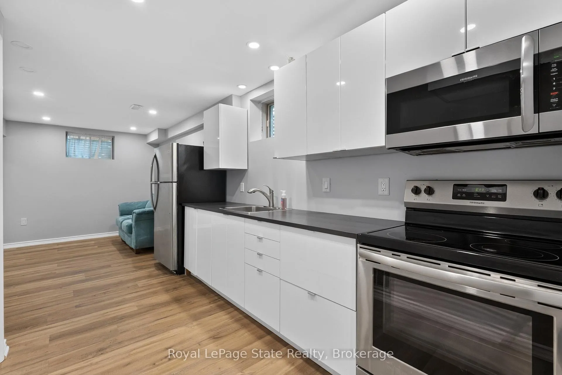 Photo 32 of Unit 27, 98 Shoreview Place, Hamilton, Lakeshore — HOMEH