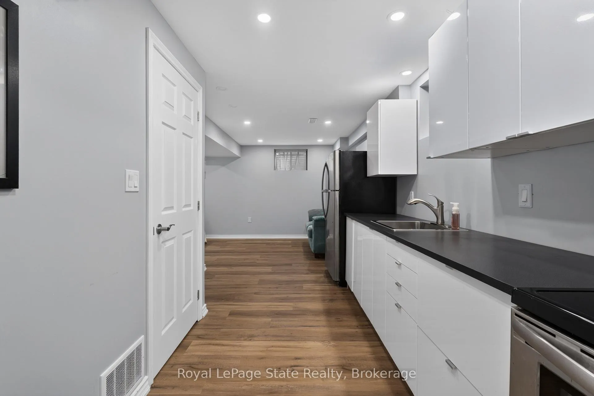 Photo 33 of Unit 27, 98 Shoreview Place, Hamilton, Lakeshore — HOMEH