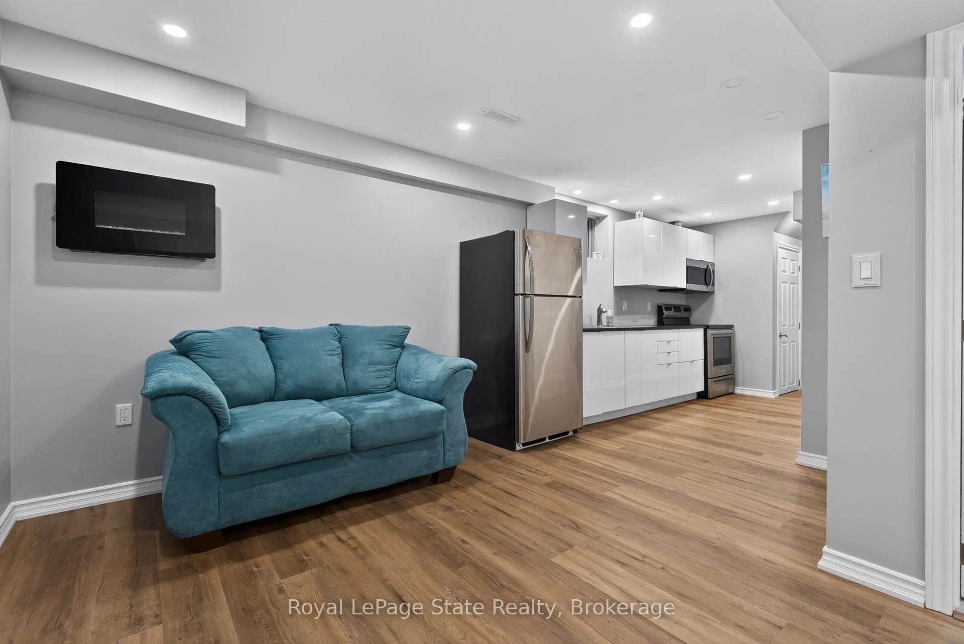 Photo 34 of Unit 27, 98 Shoreview Place, Hamilton, Lakeshore — HOMEH