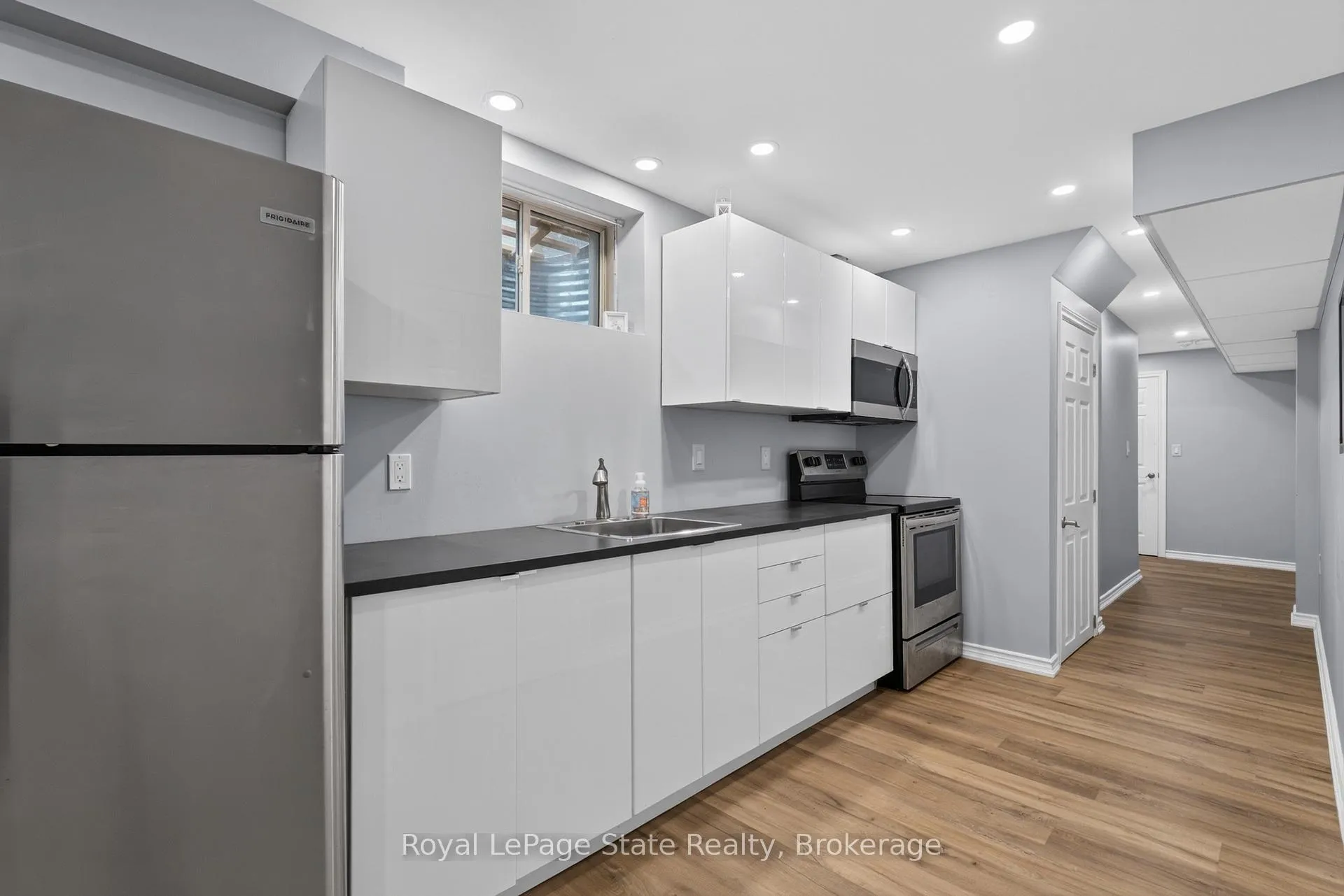 Photo 35 of Unit 27, 98 Shoreview Place, Hamilton, Lakeshore — HOMEH