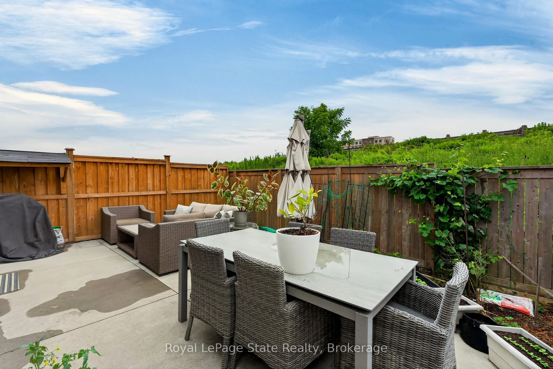 Photo 39 of Unit 27, 98 Shoreview Place, Hamilton, Lakeshore — HOMEH