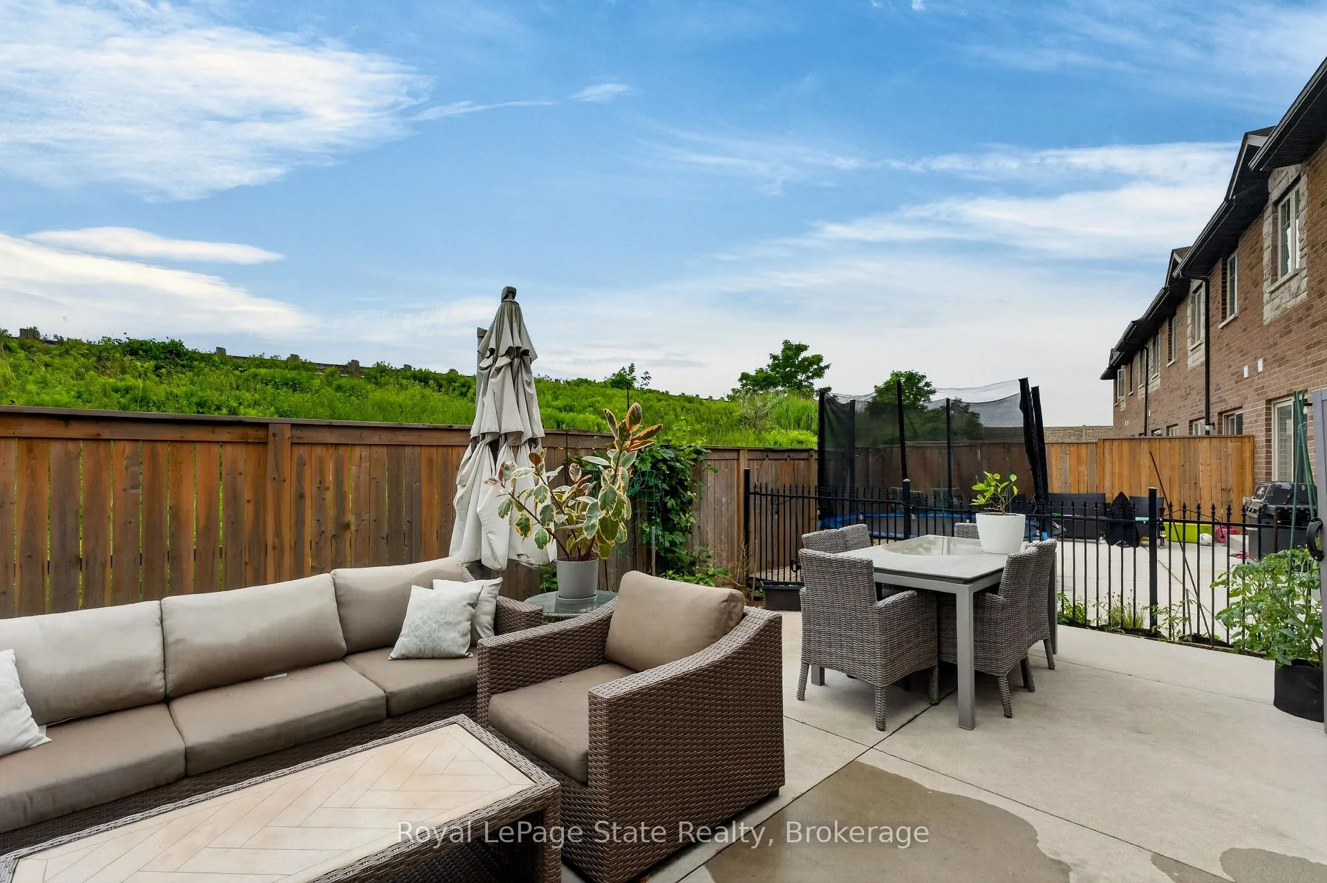 Photo 40 of Unit 27, 98 Shoreview Place, Hamilton, Lakeshore — HOMEH