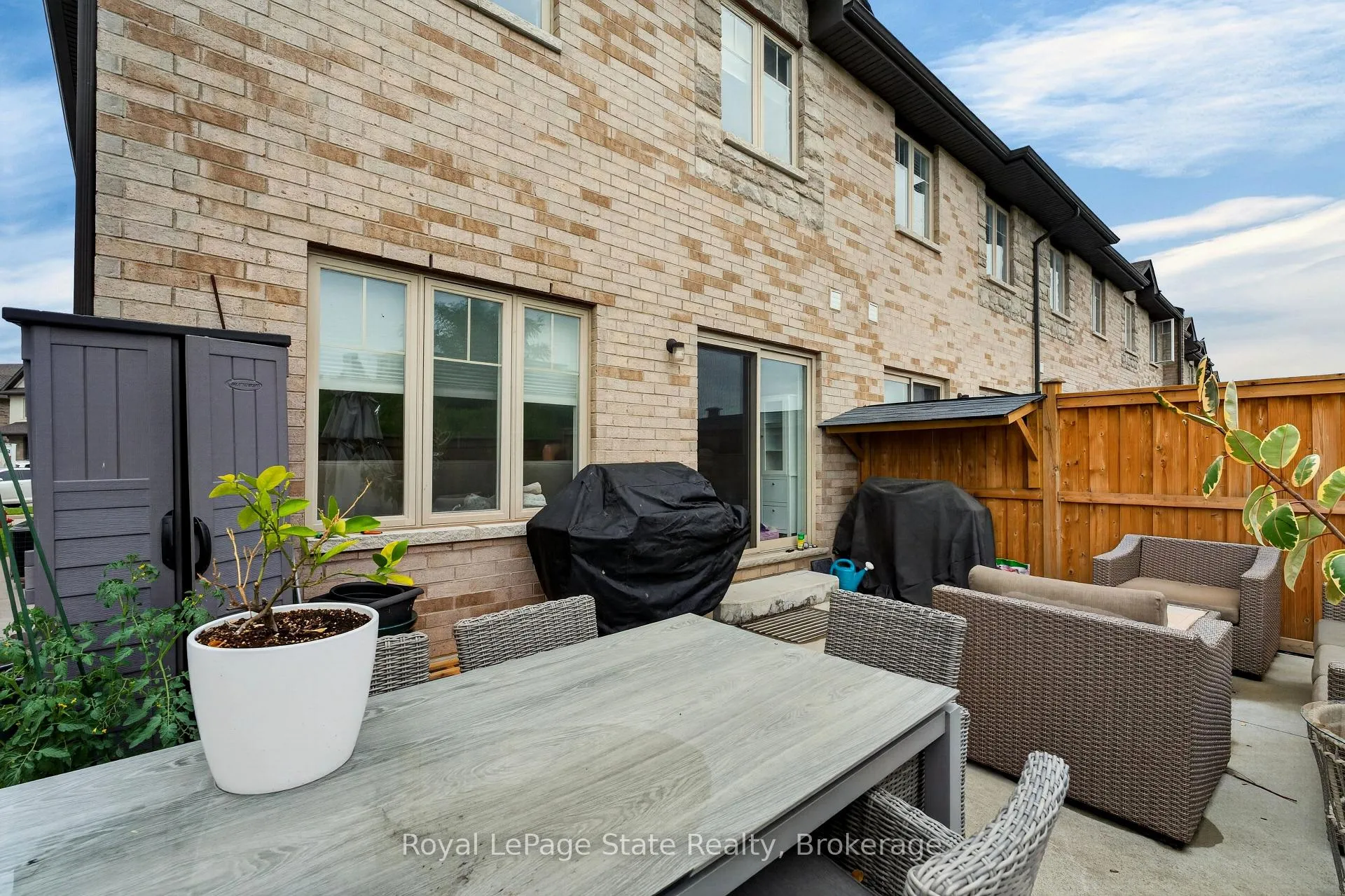 Photo 41 of Unit 27, 98 Shoreview Place, Hamilton, Lakeshore — HOMEH