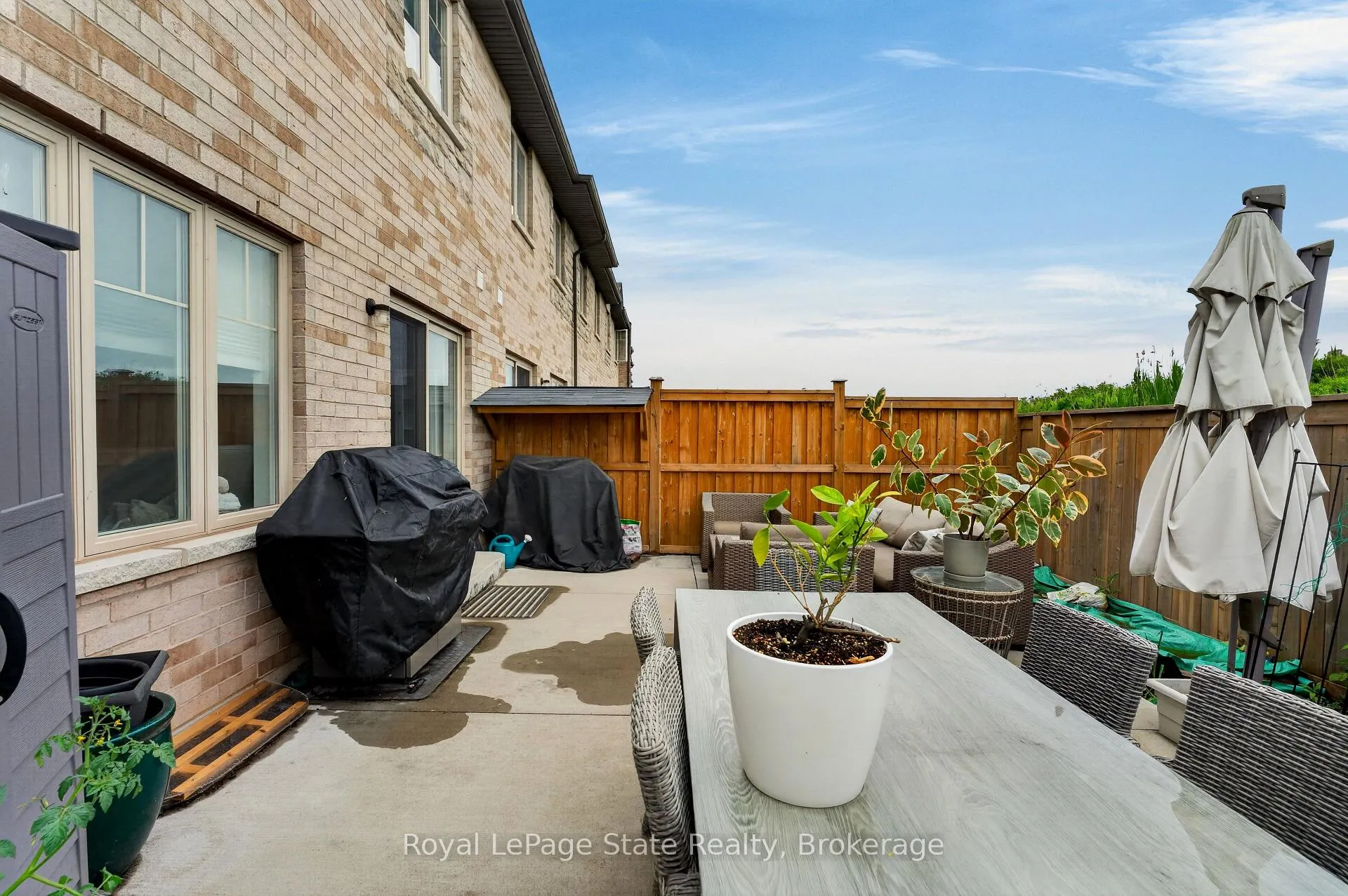 Photo 44 of Unit 27, 98 Shoreview Place, Hamilton, Lakeshore — HOMEH