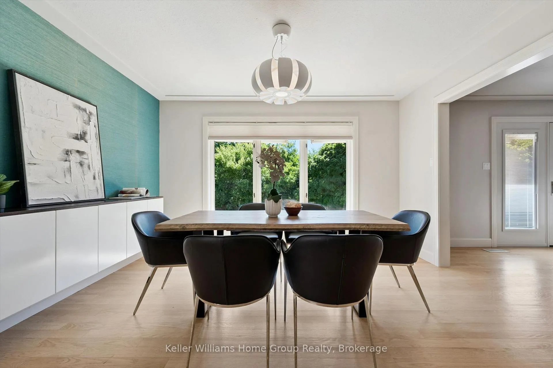 Photo 13 of 22 Lyle Place, Guelph, Kortright East — HOMEH