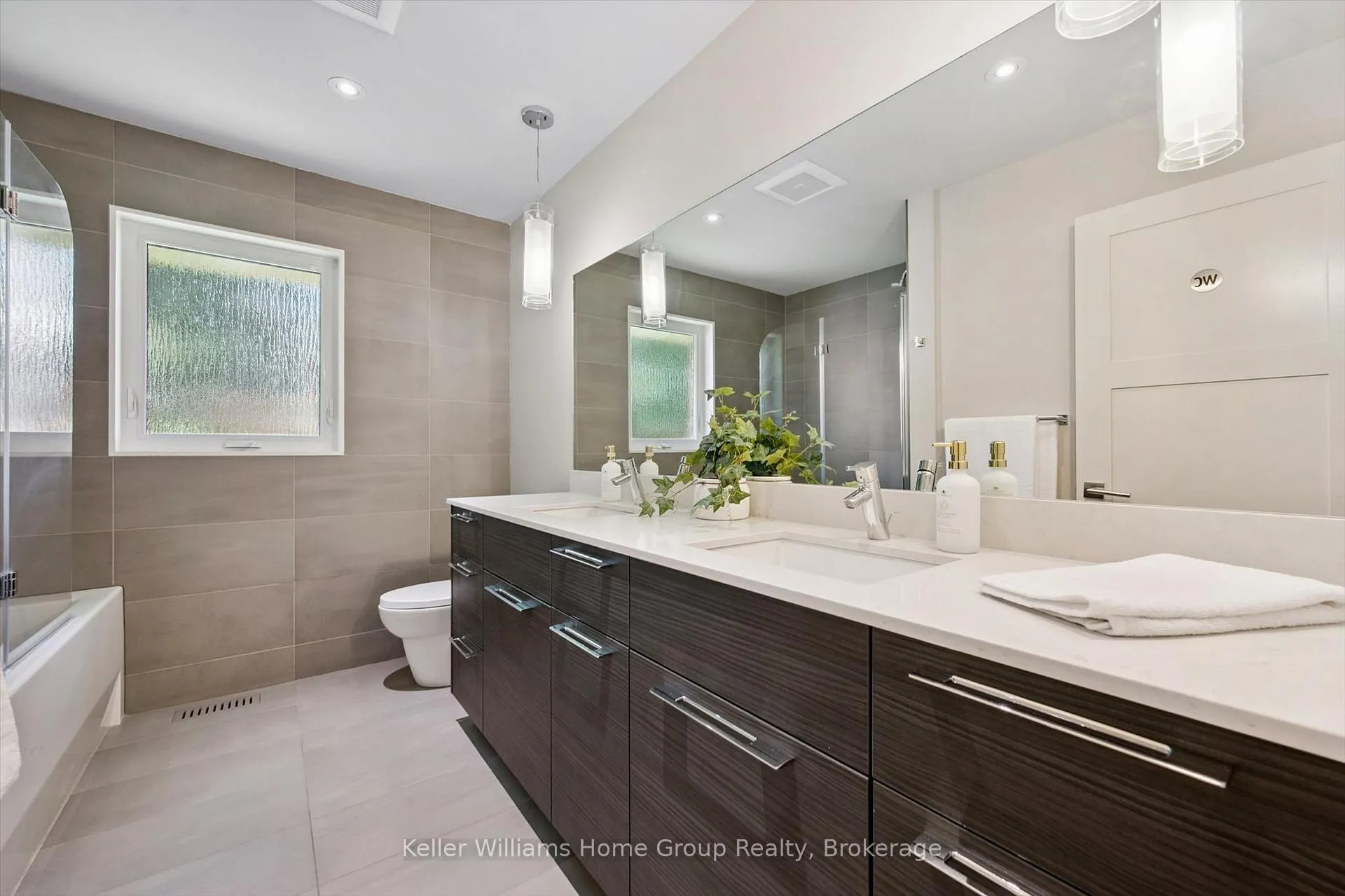 Photo 32 of 22 Lyle Place, Guelph, Kortright East — HOMEH