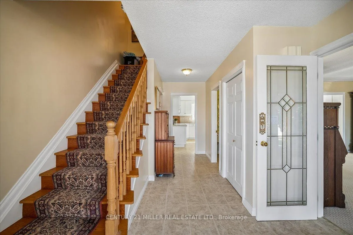 Photo 3 of 5 Cortina Crescent, Hamilton, Rosedale — HOMEH