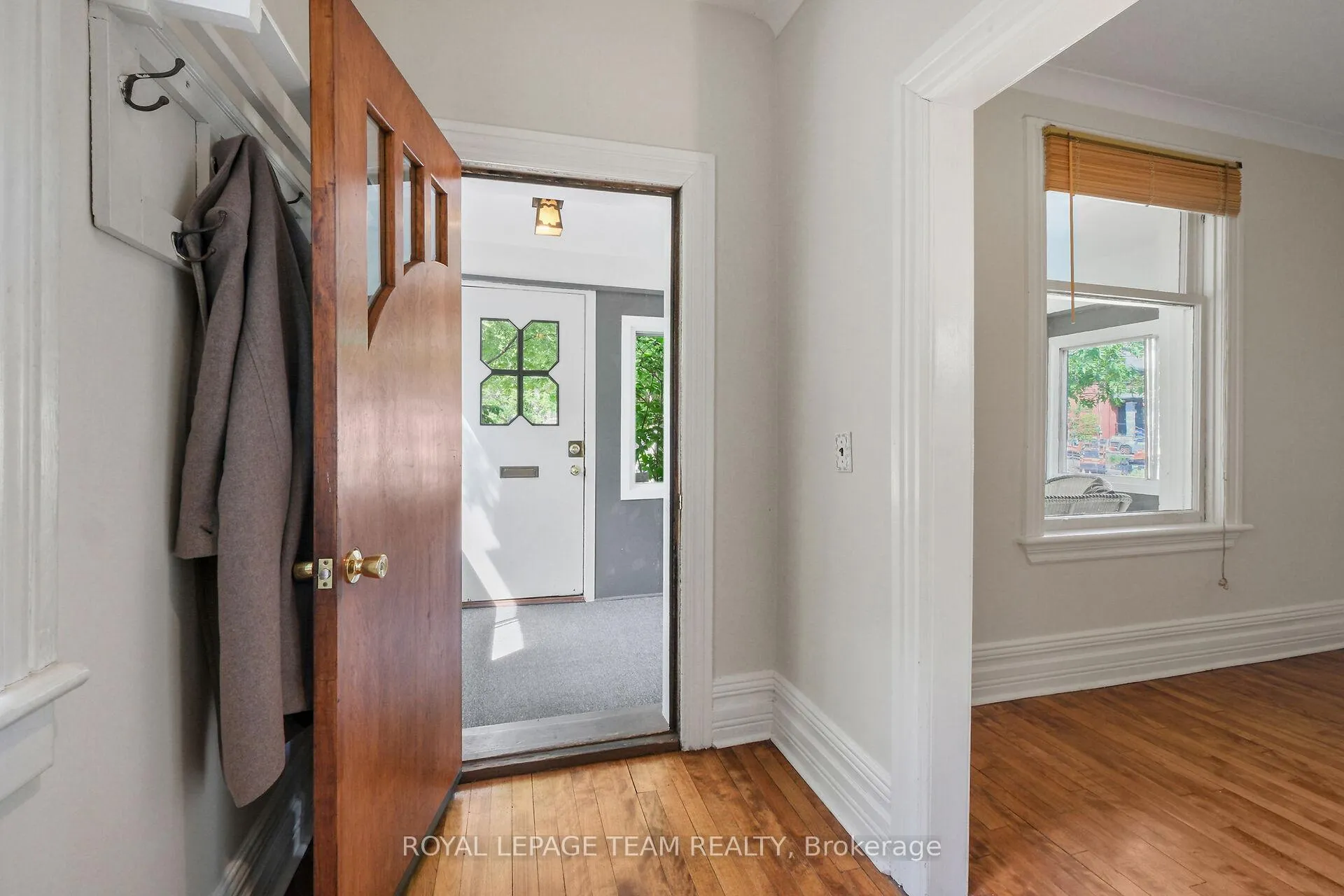 Photo 6 of 525 Cole Avenue, Ottawa, McKellar/Highland — HOMEH