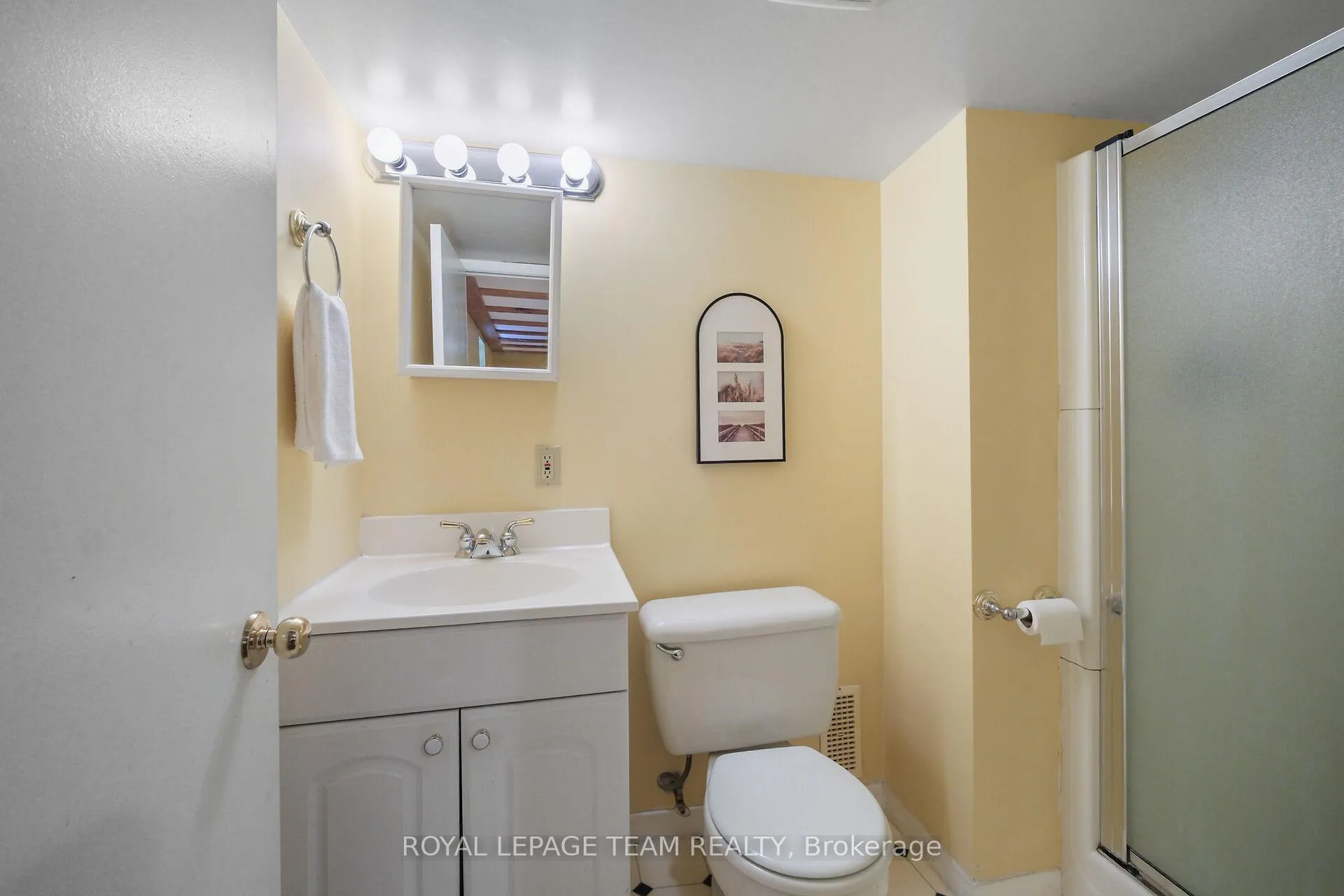 Photo 29 of 525 Cole Avenue, Ottawa, McKellar/Highland — HOMEH