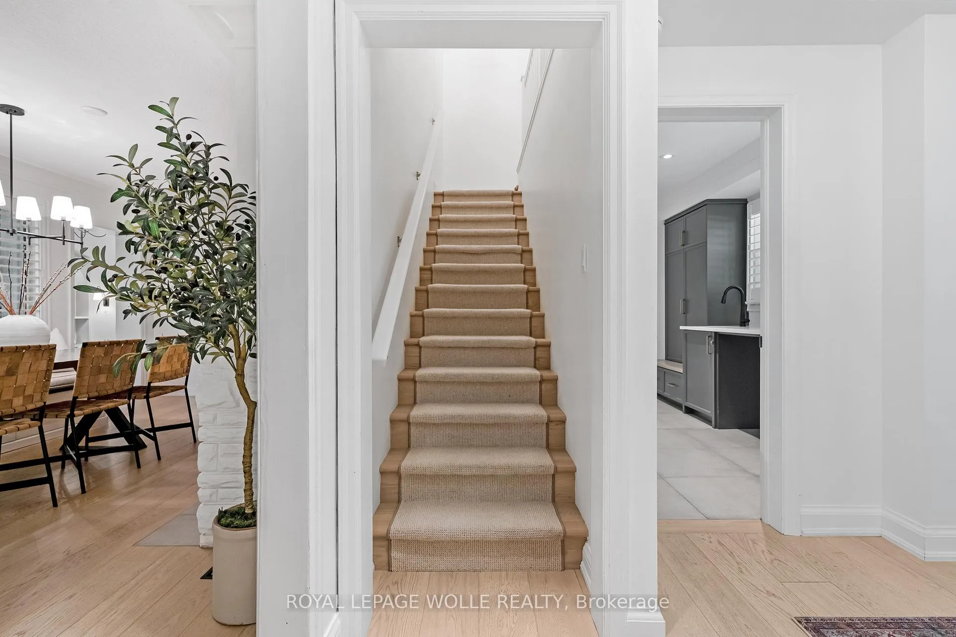 Photo 23 of 203 Forsyth Drive, Waterloo, Uptown West — HOMEH
