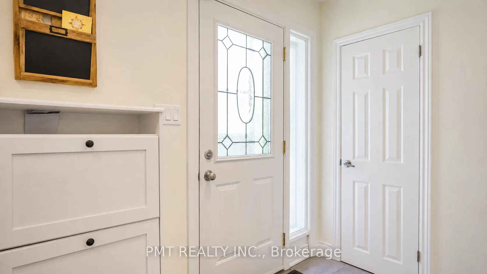 Photo 2 of 59 Mitcham Drive, Etobicoke, Alderwood — HOMEH
