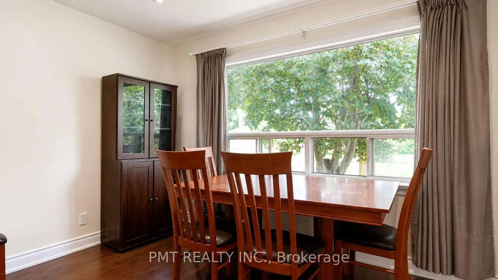 Photo 9 of 59 Mitcham Drive, Etobicoke, Alderwood — HOMEH