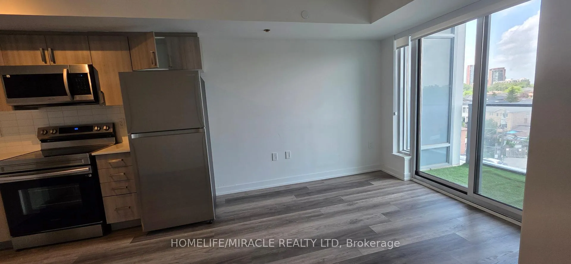 Photo 7 of Unit 522, 556 Marlee Avenue, North York, Yorkdale-Glen Park — HOMEH