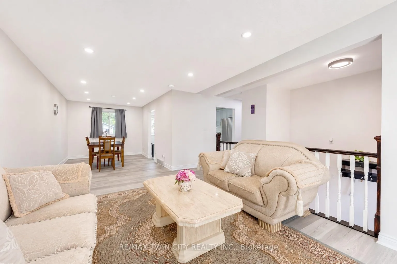 Photo 6 of 160 Gray Street, Kitchener, Idlewood — HOMEH