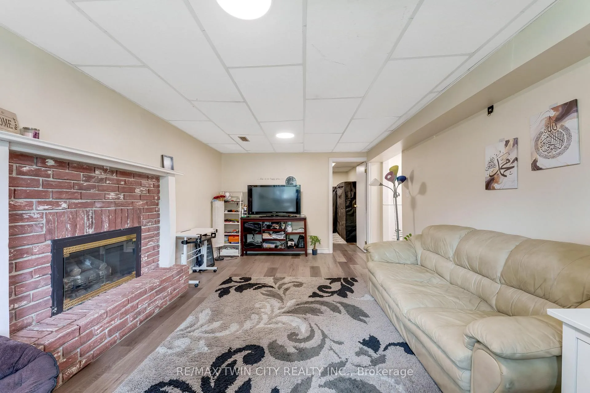 Photo 27 of 160 Gray Street, Kitchener, Idlewood — HOMEH