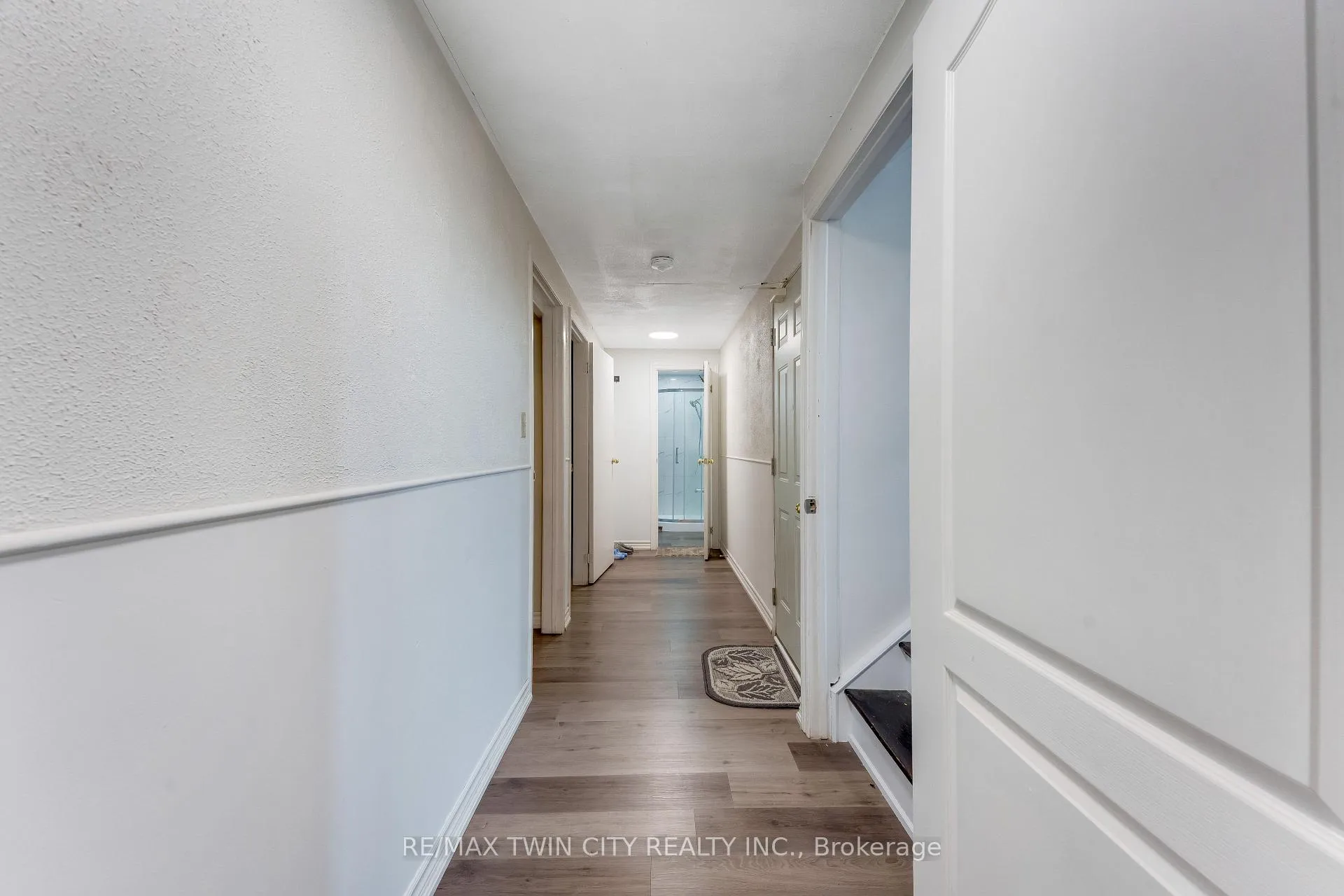 Photo 28 of 160 Gray Street, Kitchener, Idlewood — HOMEH
