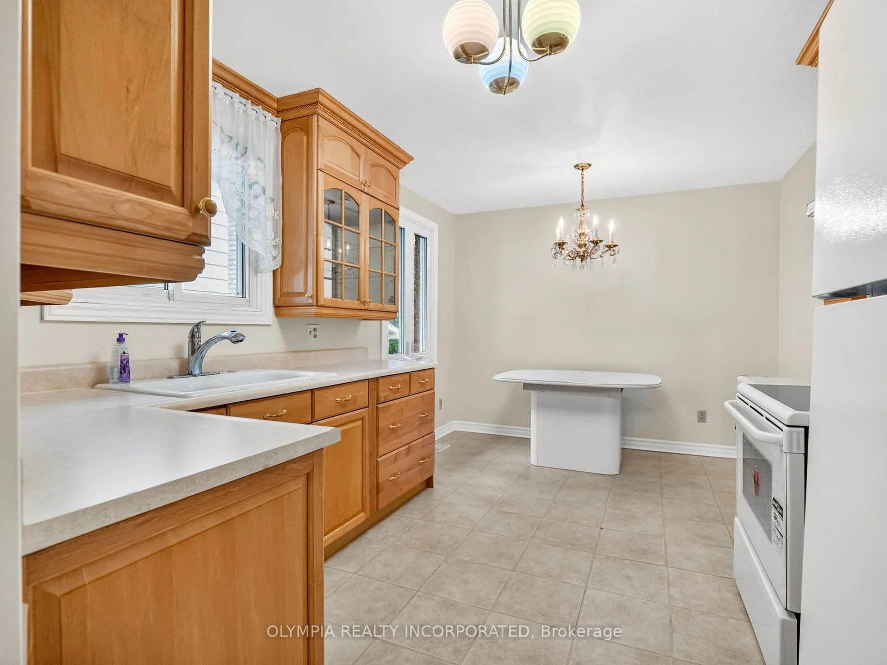 Photo 4 of 2793 Henley Avenue, Niagara Falls, Church's Lane — HOMEH