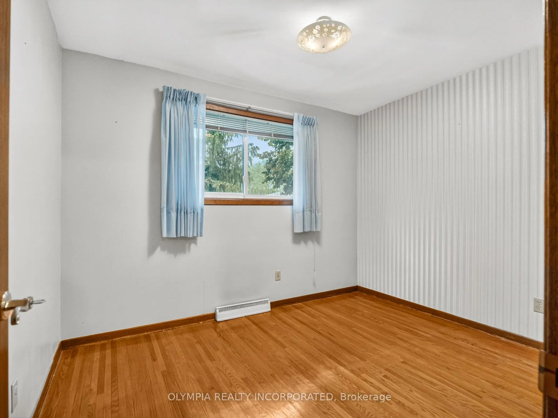 Photo 11 of 2793 Henley Avenue, Niagara Falls, Church's Lane — HOMEH