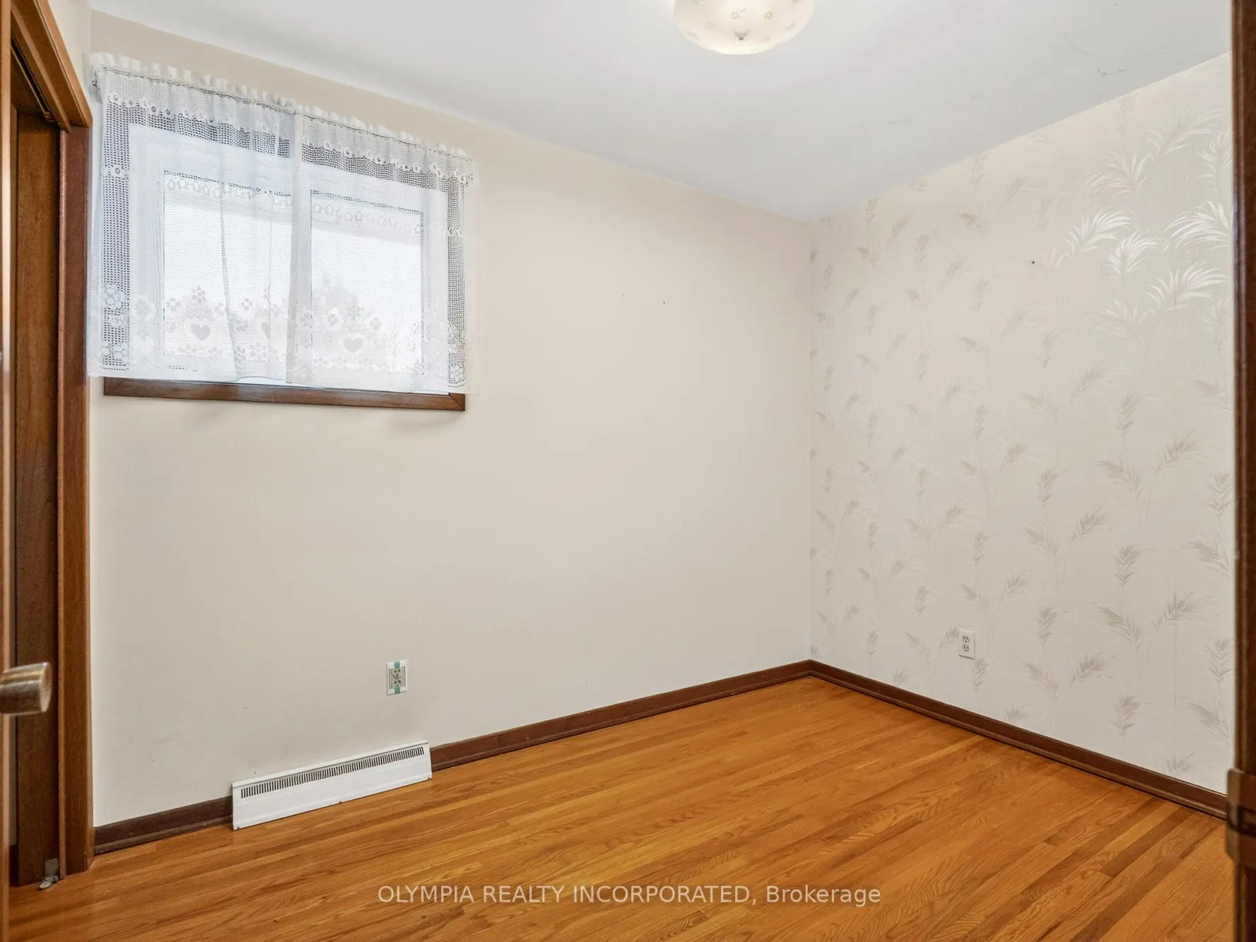 Photo 12 of 2793 Henley Avenue, Niagara Falls, Church's Lane — HOMEH