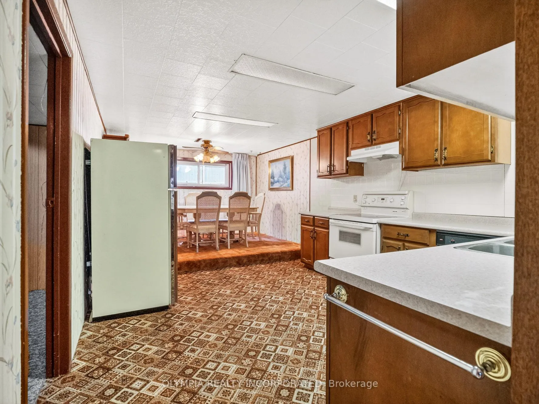 Photo 17 of 2793 Henley Avenue, Niagara Falls, Church's Lane — HOMEH