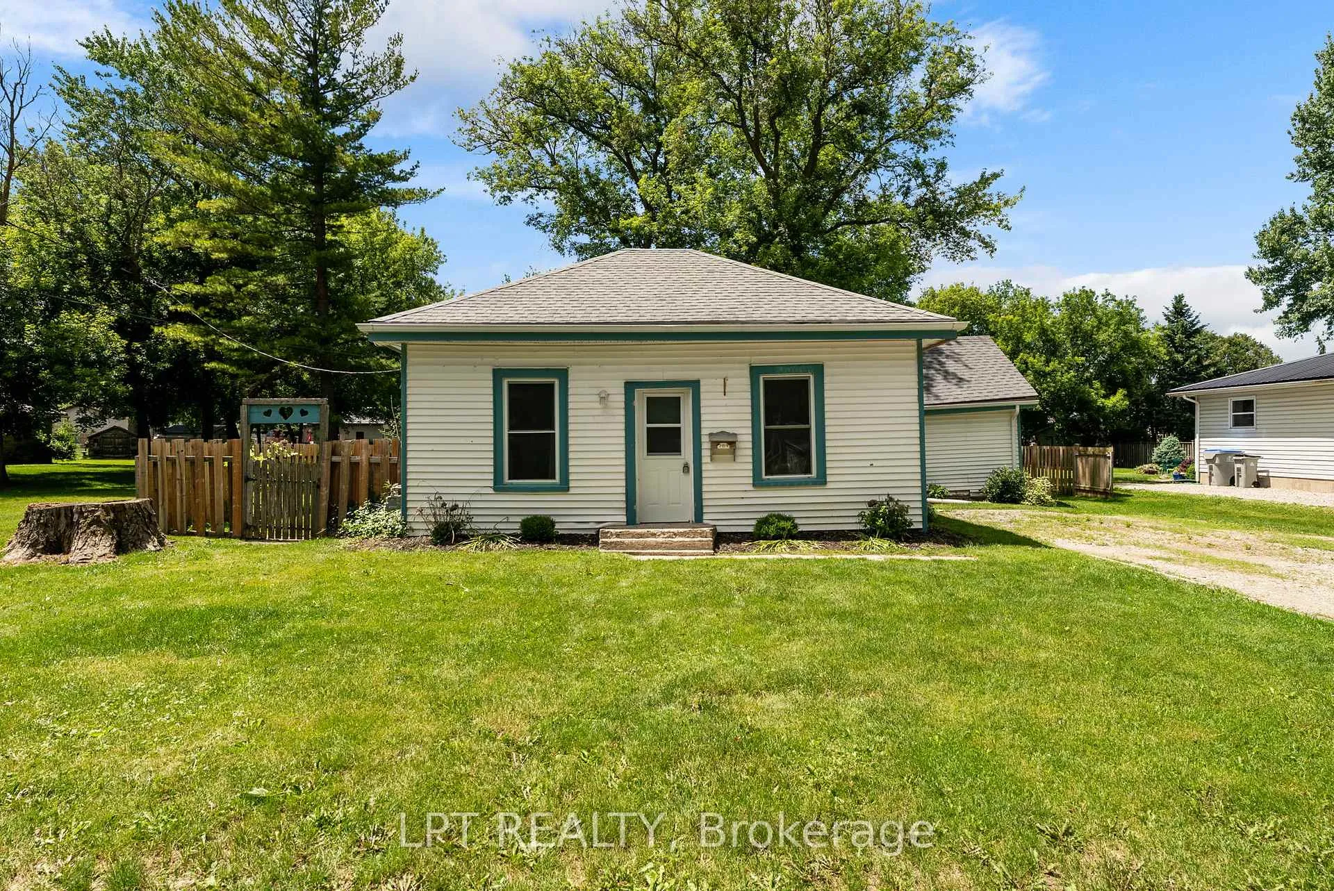 Photo 1 of 269 Richmond Street, North Middlesex, Parkhill — HOMEH