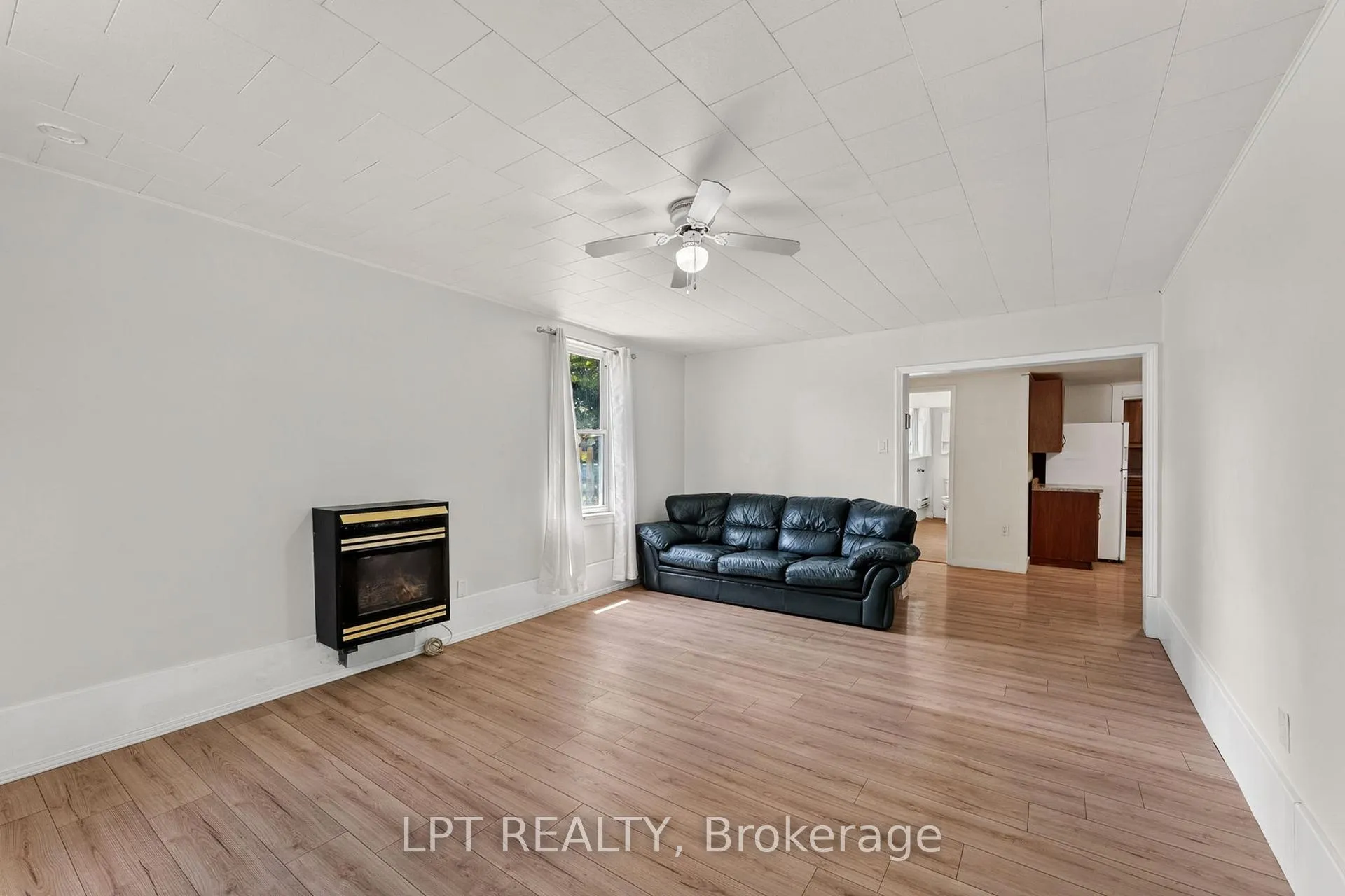 Photo 8 of 269 Richmond Street, North Middlesex, Parkhill — HOMEH