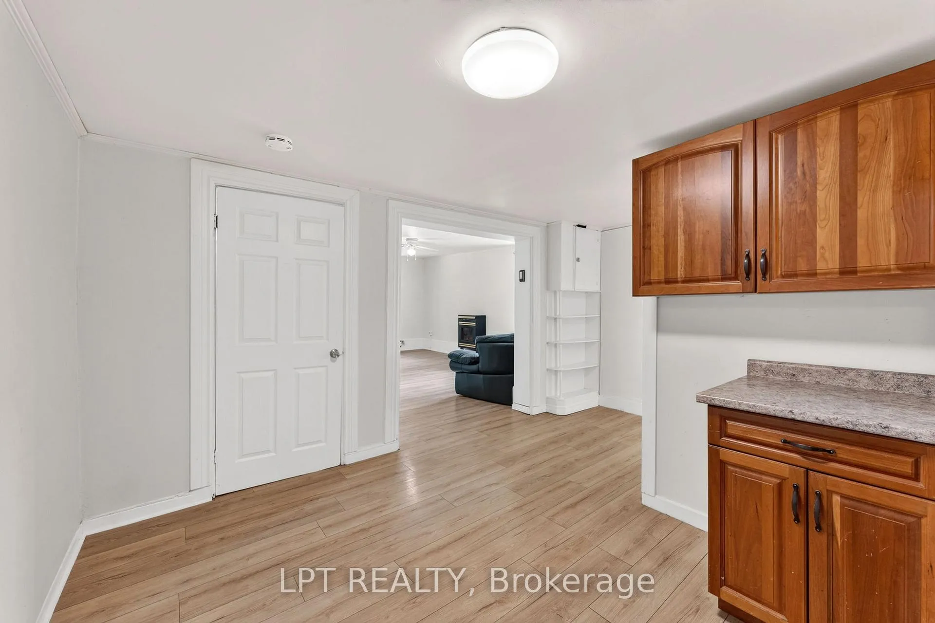 Photo 16 of 269 Richmond Street, North Middlesex, Parkhill — HOMEH