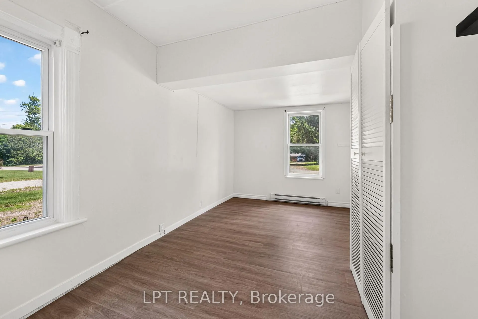 Photo 17 of 269 Richmond Street, North Middlesex, Parkhill — HOMEH