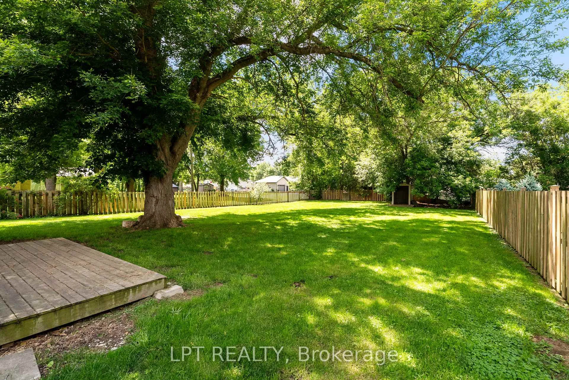 Photo 23 of 269 Richmond Street, North Middlesex, Parkhill — HOMEH