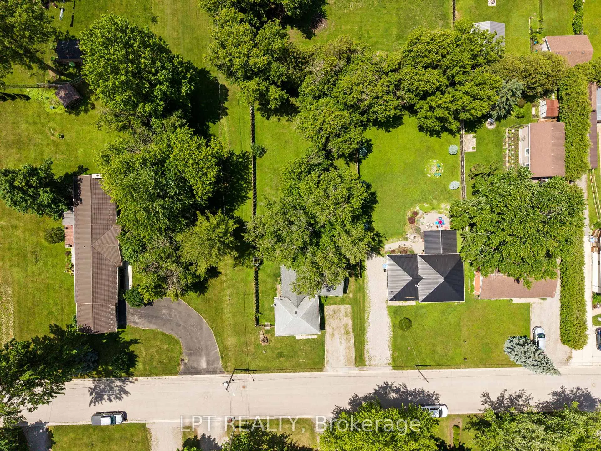 Photo 37 of 269 Richmond Street, North Middlesex, Parkhill — HOMEH