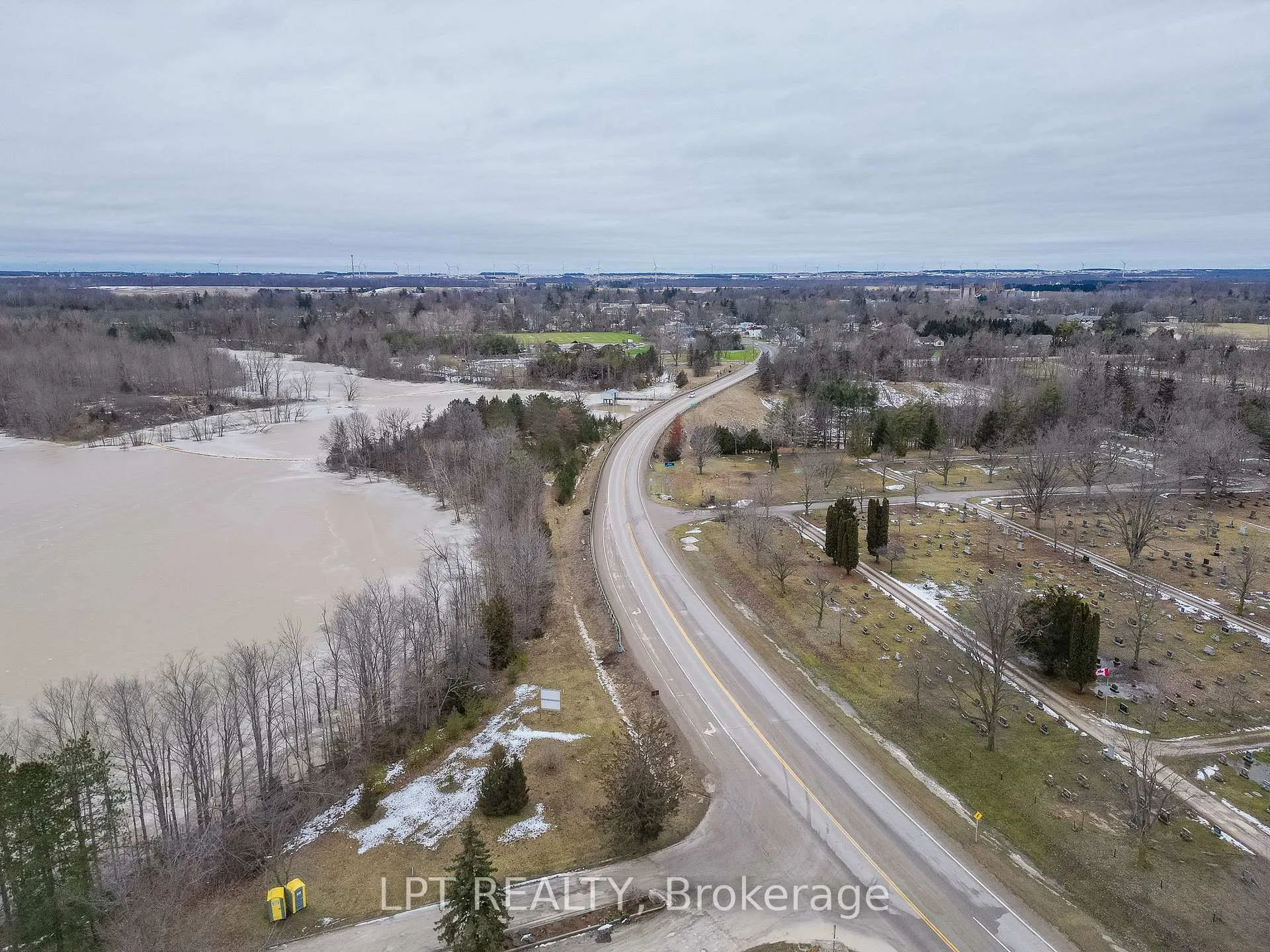 Photo 41 of 269 Richmond Street, North Middlesex, Parkhill — HOMEH